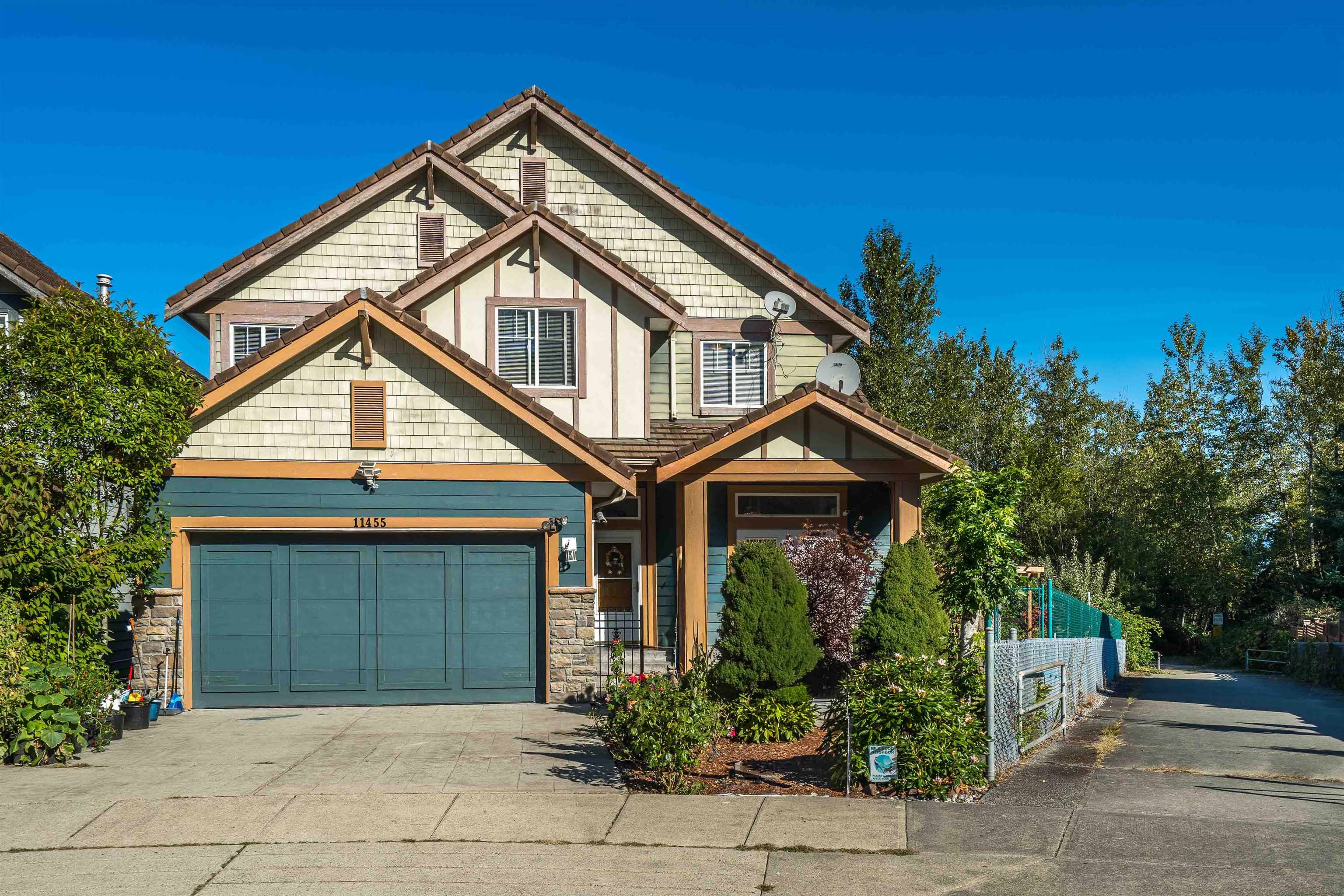 154a Street, Surrey, BC V3R 2V7