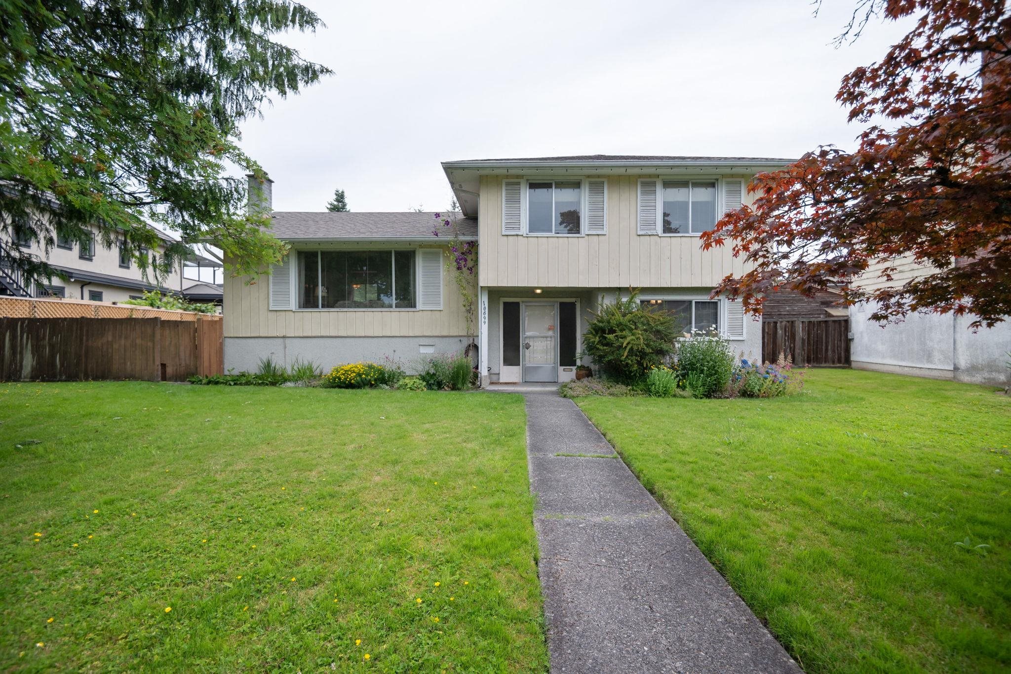 10699 Dennis Crescent, Richmond, BC V7A 3S2