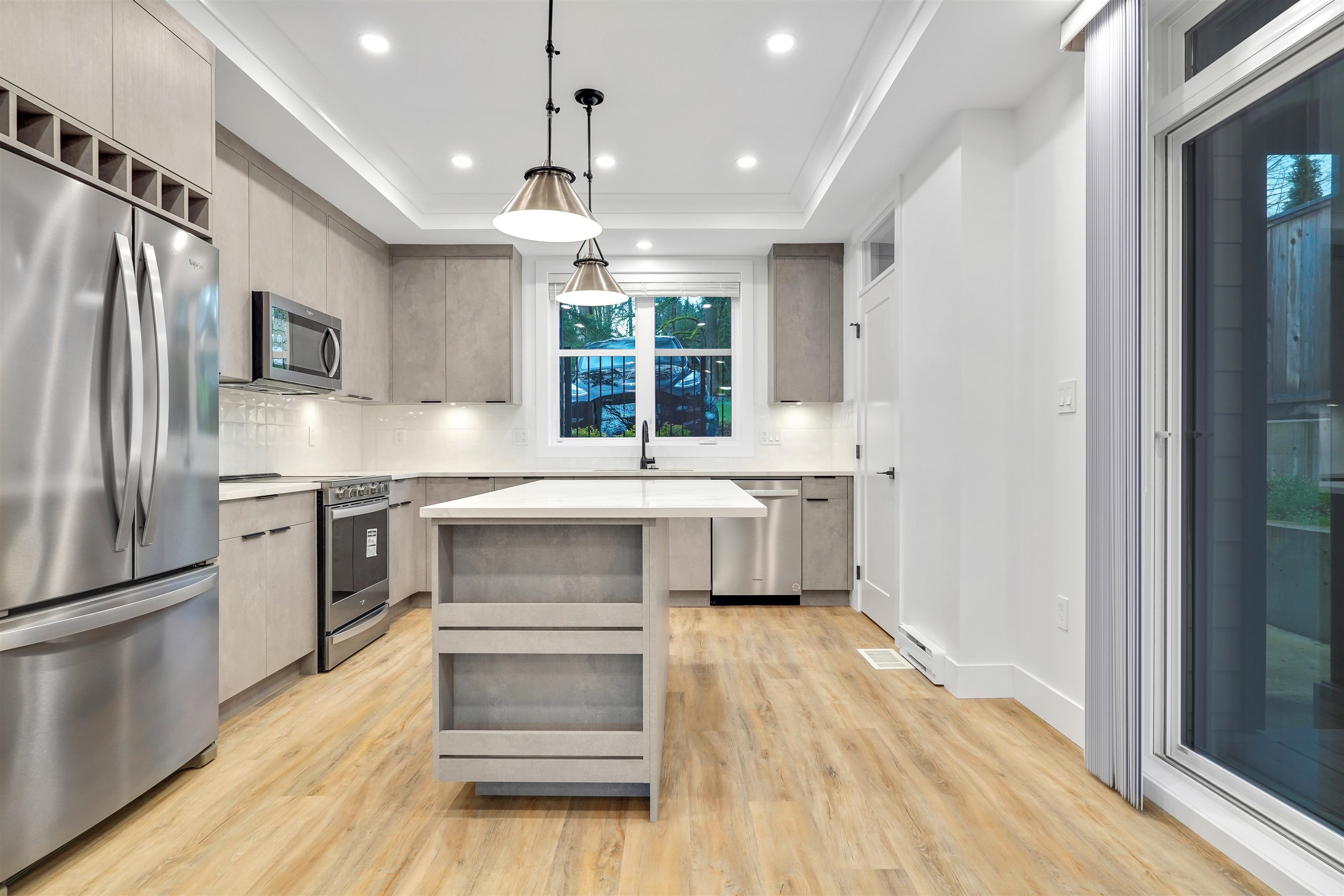 47 East 8th Avenue, New Westminster, BC V3L 4J4