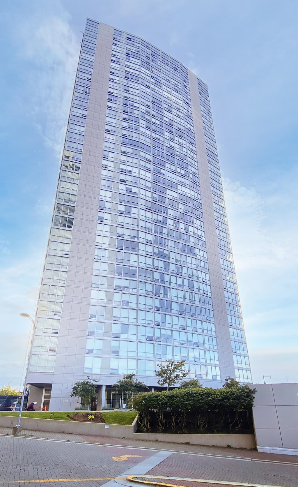 13618 100 Avenue #2510, Surrey, BC V3T 0A8