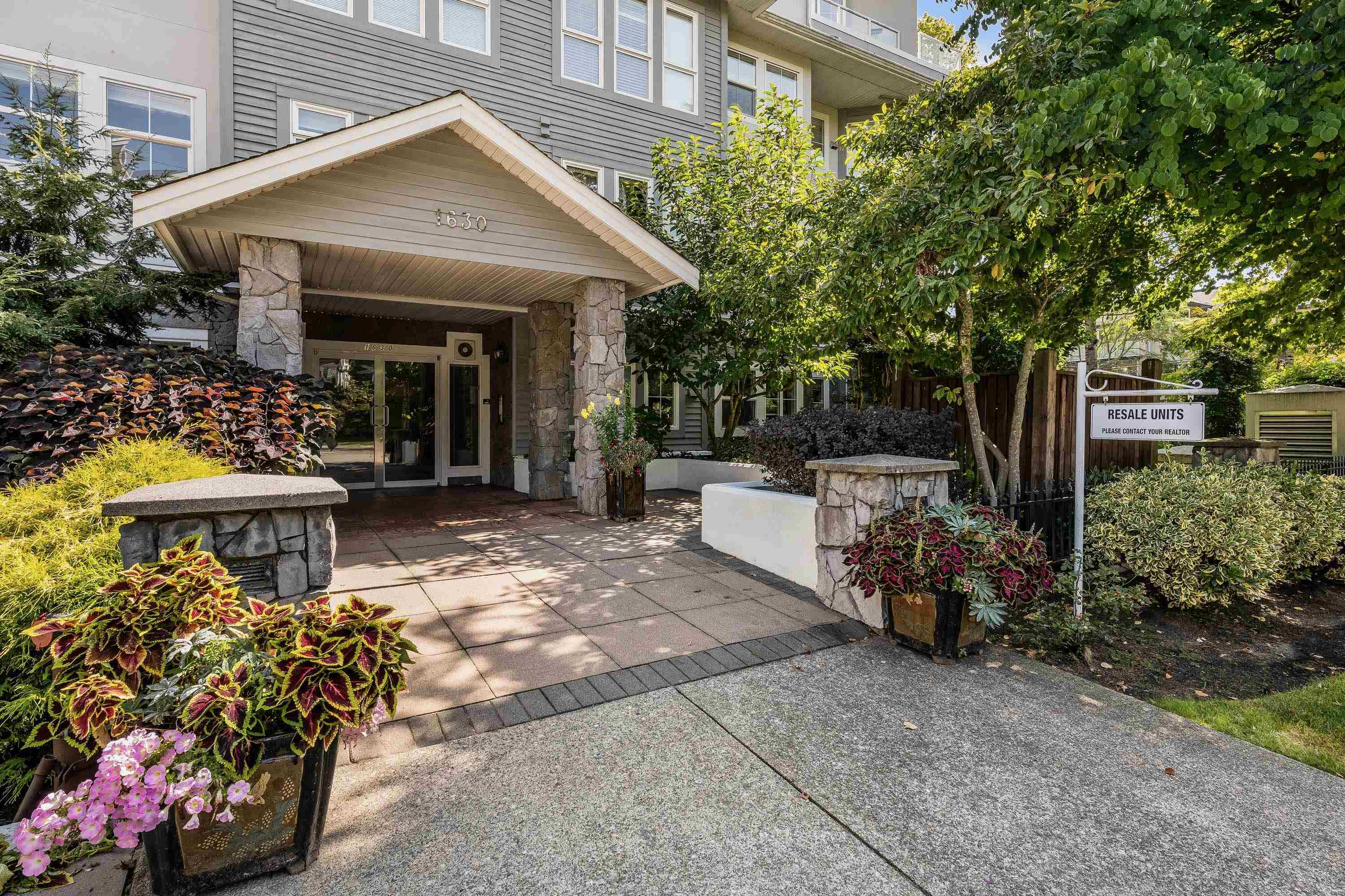 1630 154 Street #204, Surrey, BC V4A 9T3