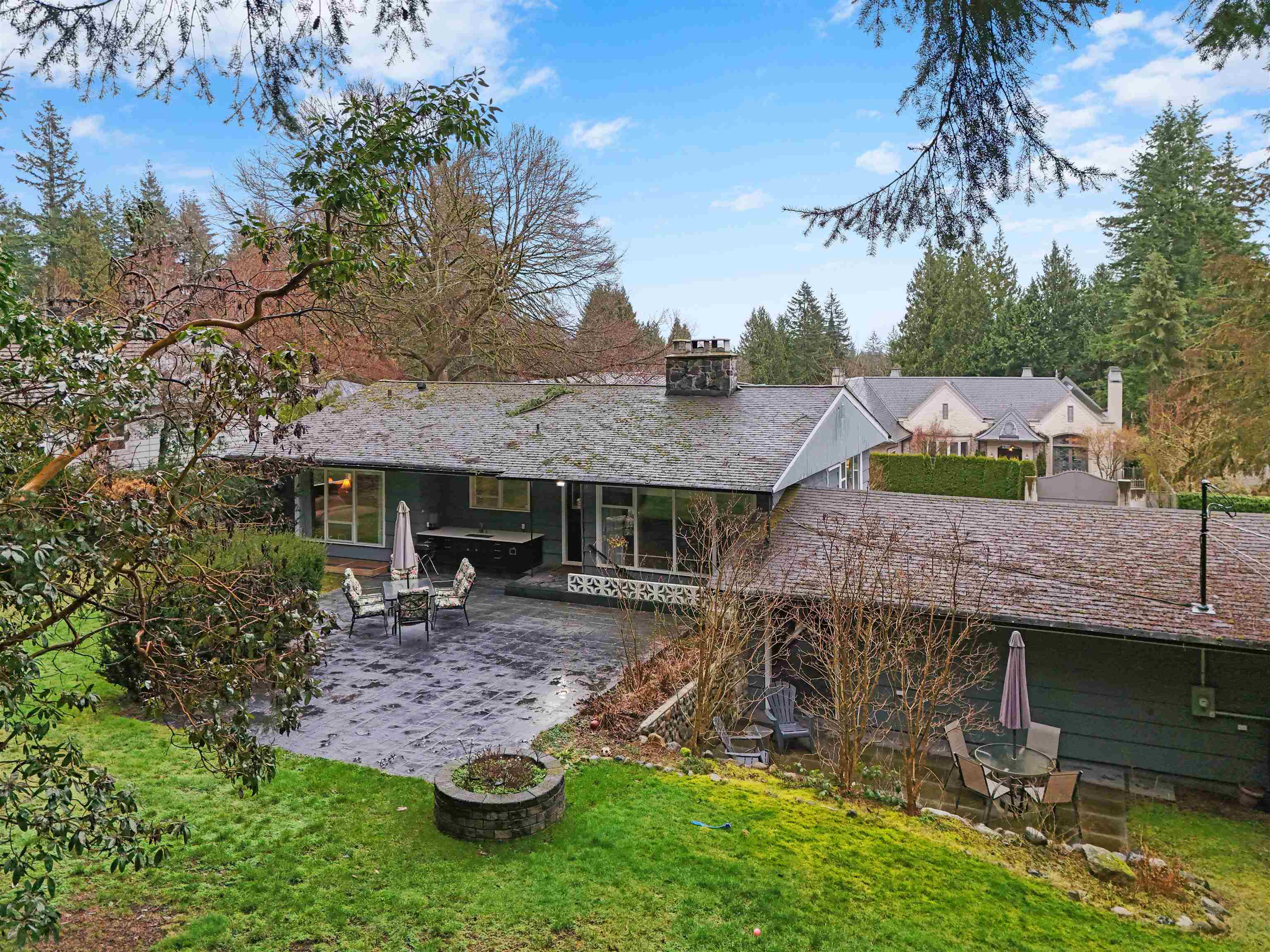 385 Stevens Drive, West Vancouver, BC V7S 1C7
