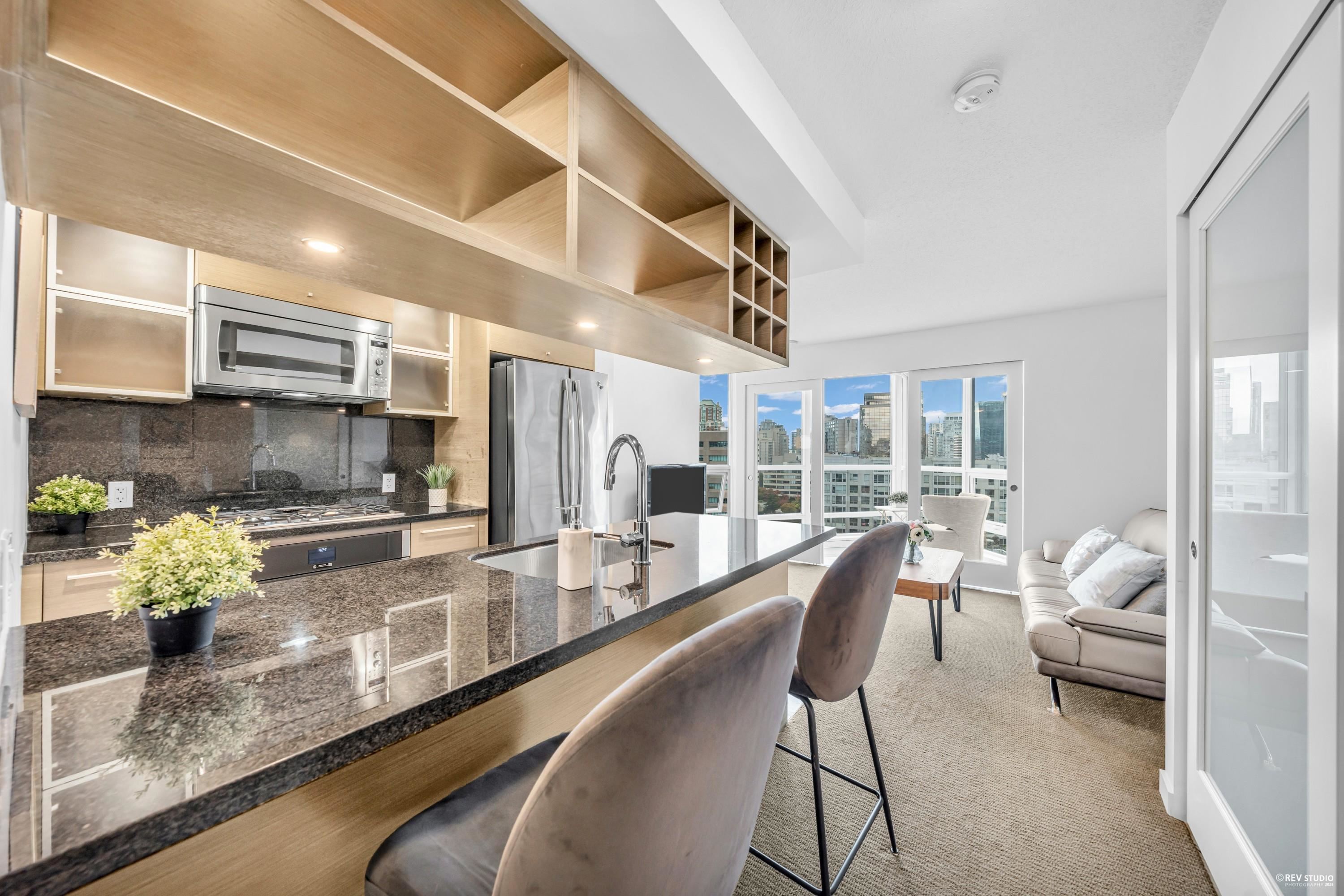 3303-833 Seymour Street #1210, Vancouver, BC V6B 0G4