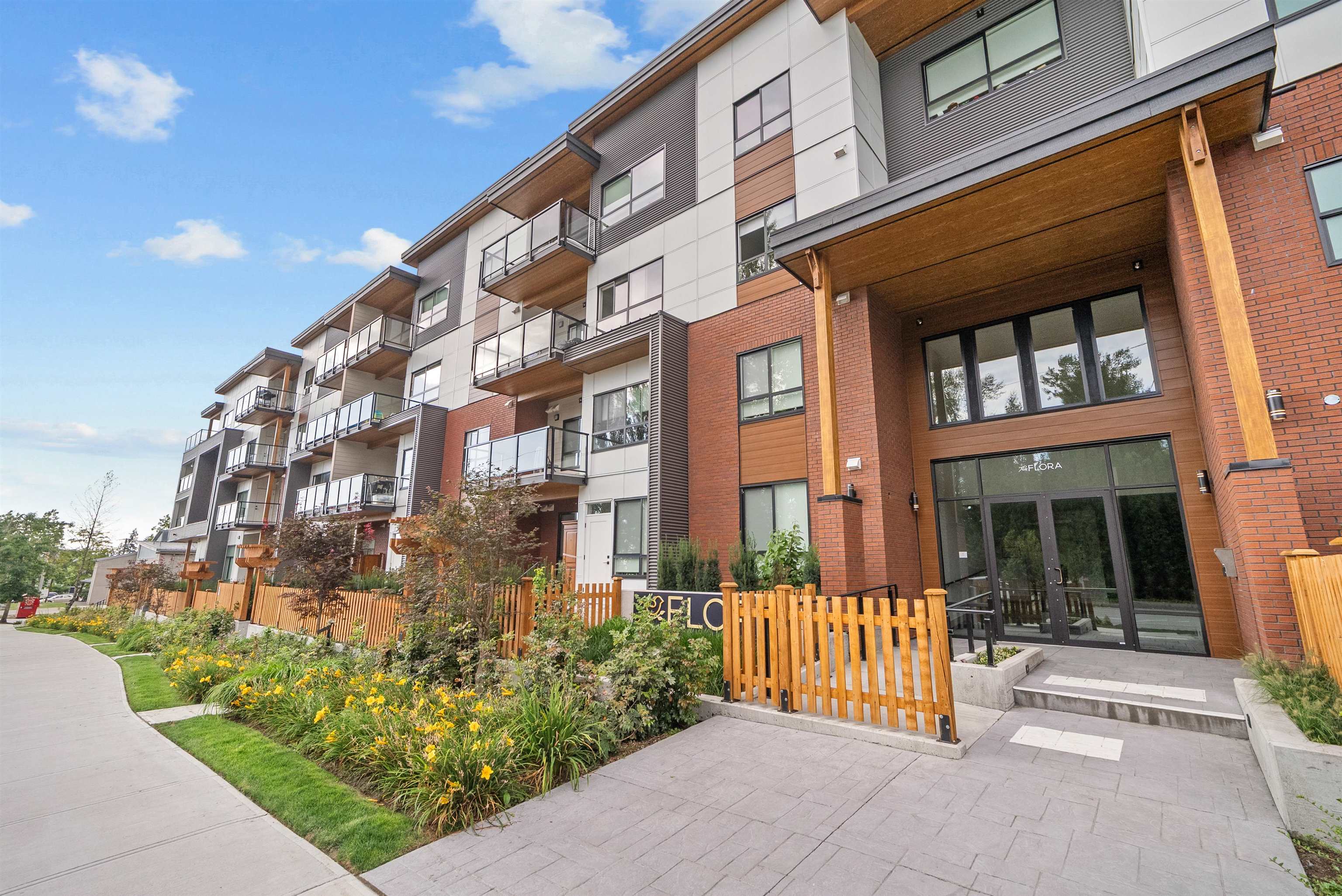 20286 72b Avenue #405, Langley, BC V2Y 1T9