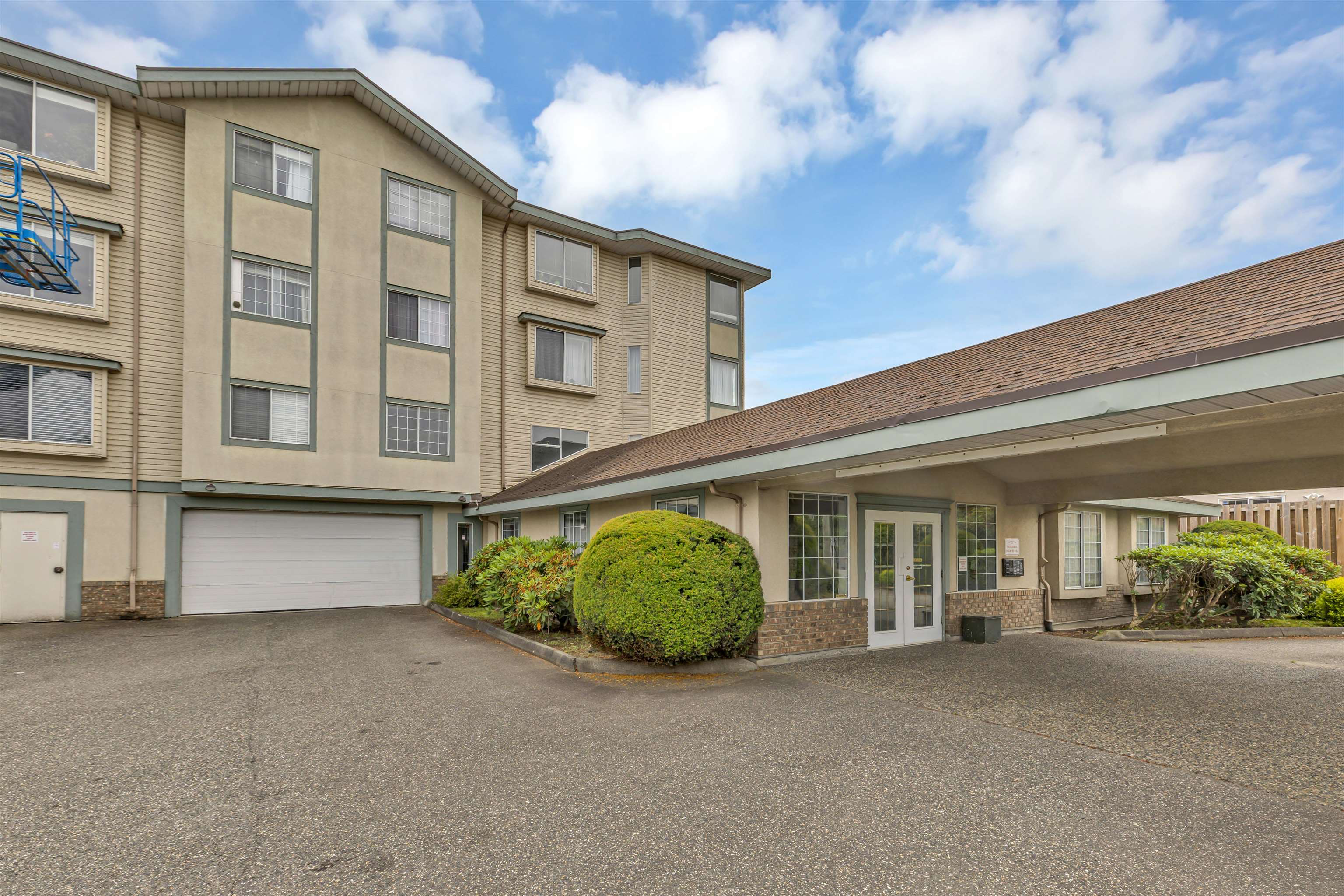 45660 Knight Road #204, Chilliwack, BC V2R 2X4