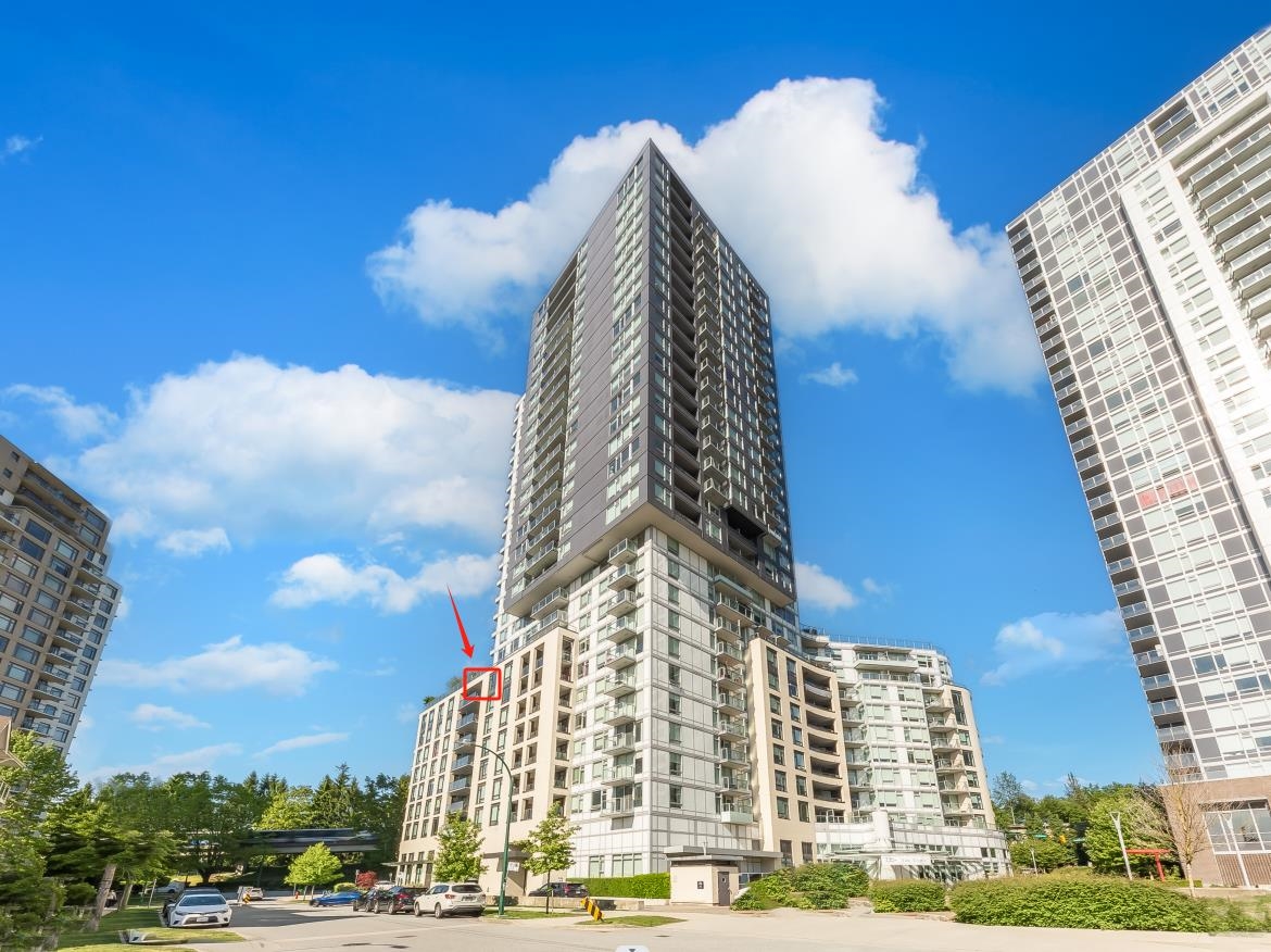 5470 Ormidale Street #1003, Vancouver, BC V5R 0G6