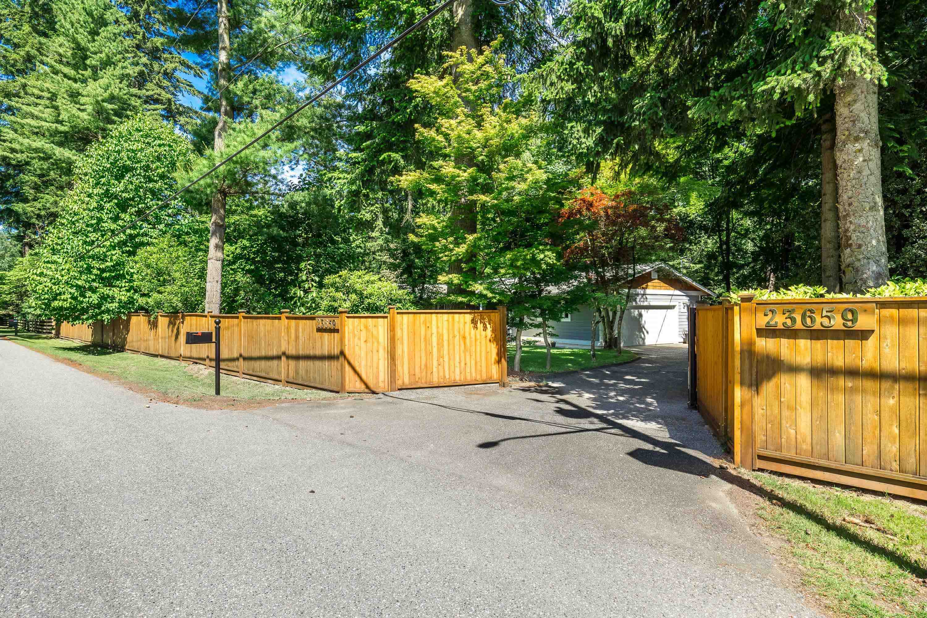 53a Avenue, Langley, BC V2Z 2P4
