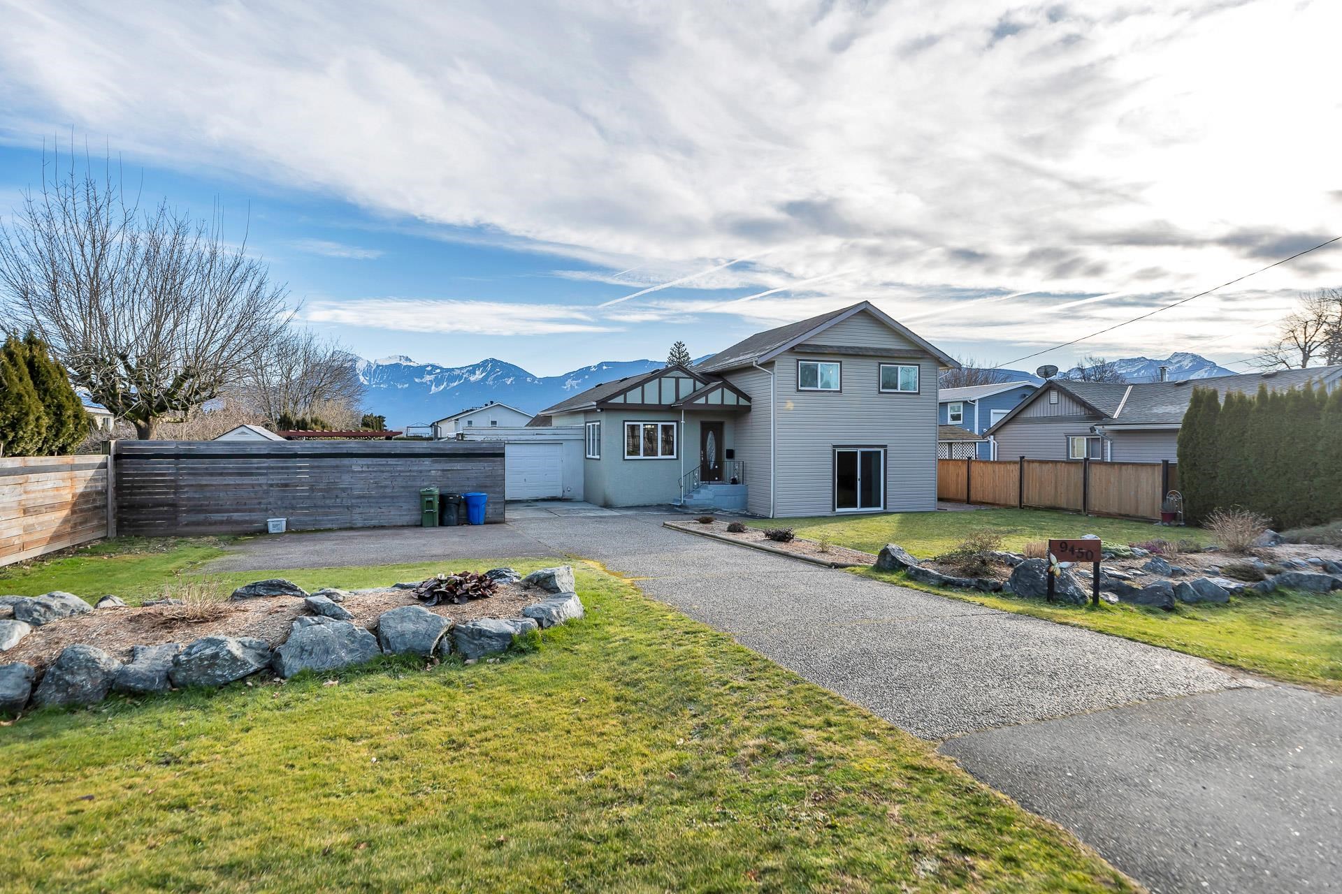 9450 Mcnaught Road, Chilliwack, BC V2P 6E8
