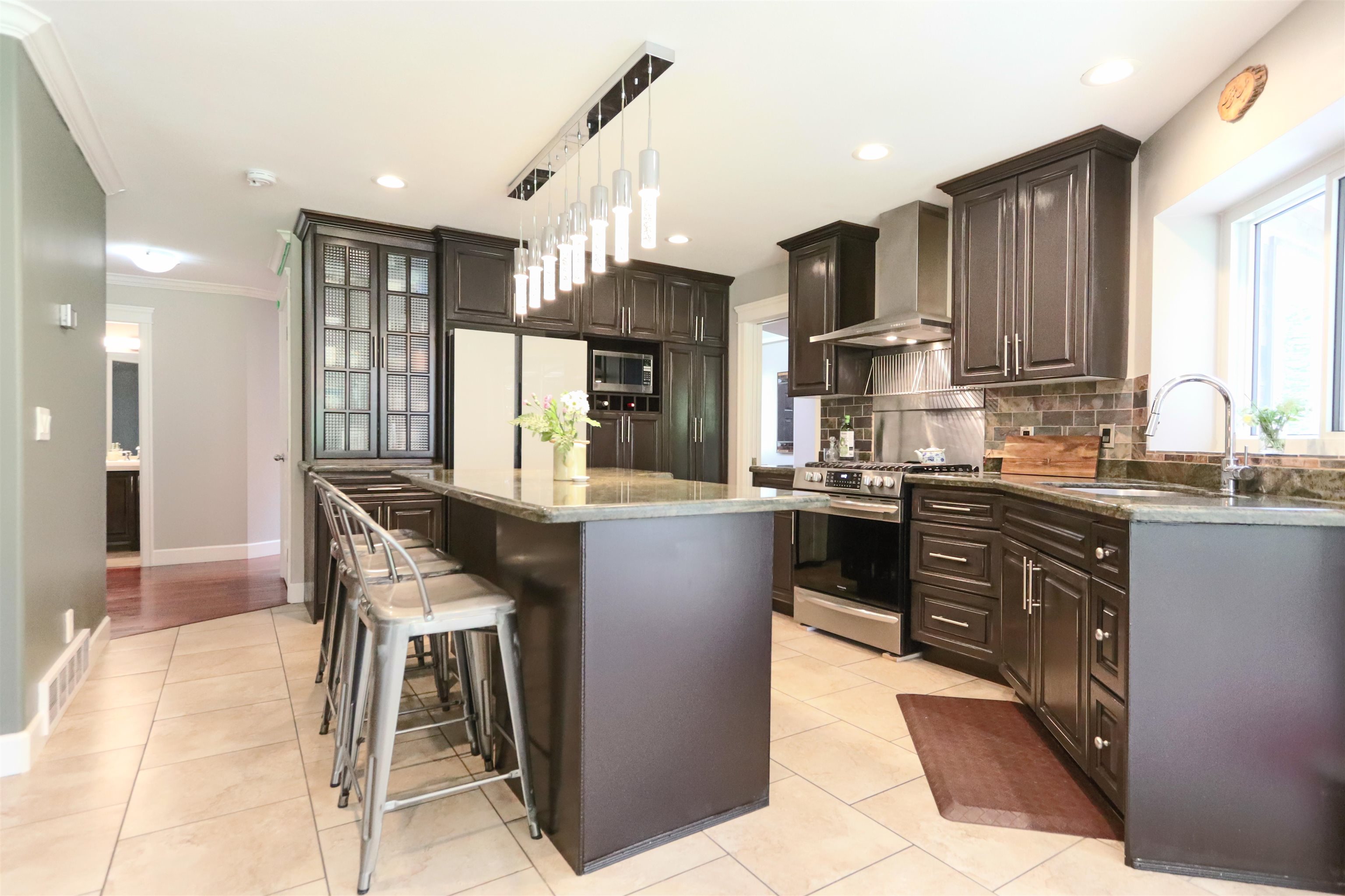 1516 Tanglewood Lane, Coquitlam, BC V3E 2V2