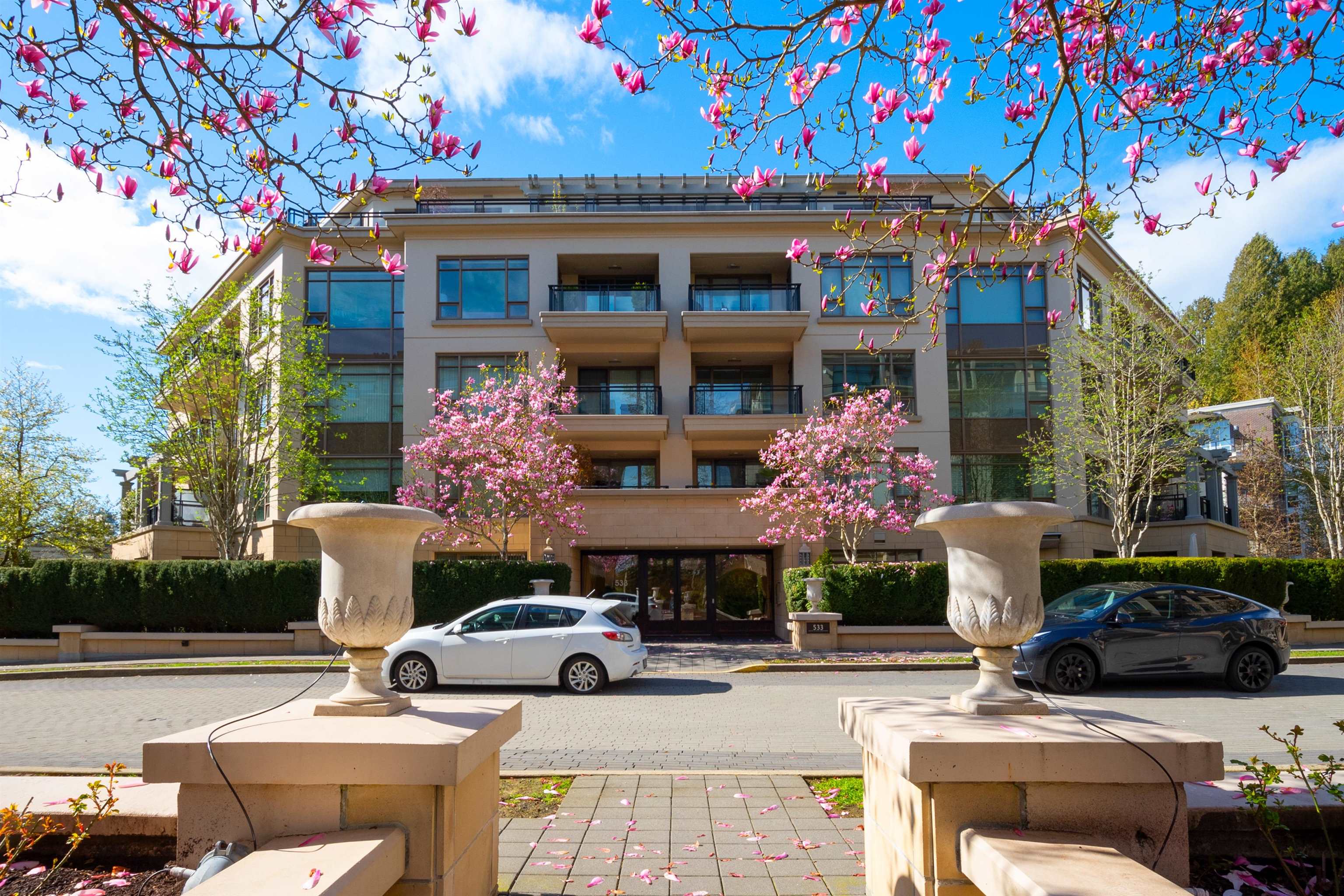 533 Waters Edge Crescent #300, West Vancouver, BC V7T 0A2