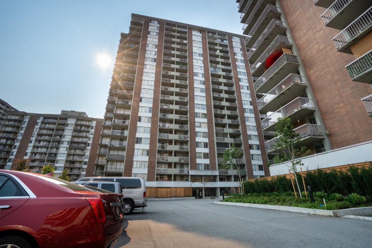 2016 Fullerton Avenue #307, North Vancouver, BC V7P 3E6