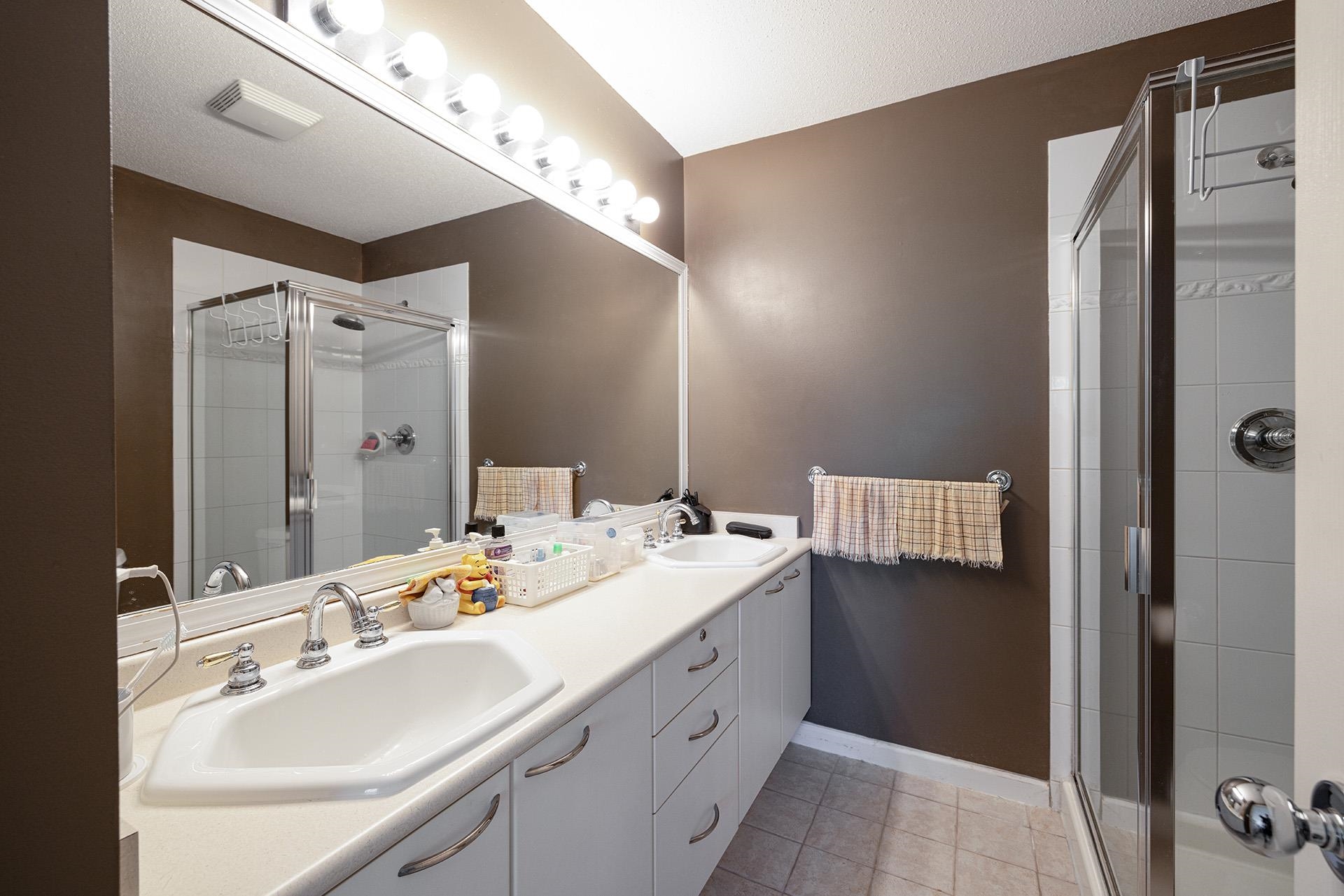 3711 Robson Court #unit 28, Richmond, BC V7C 5T8