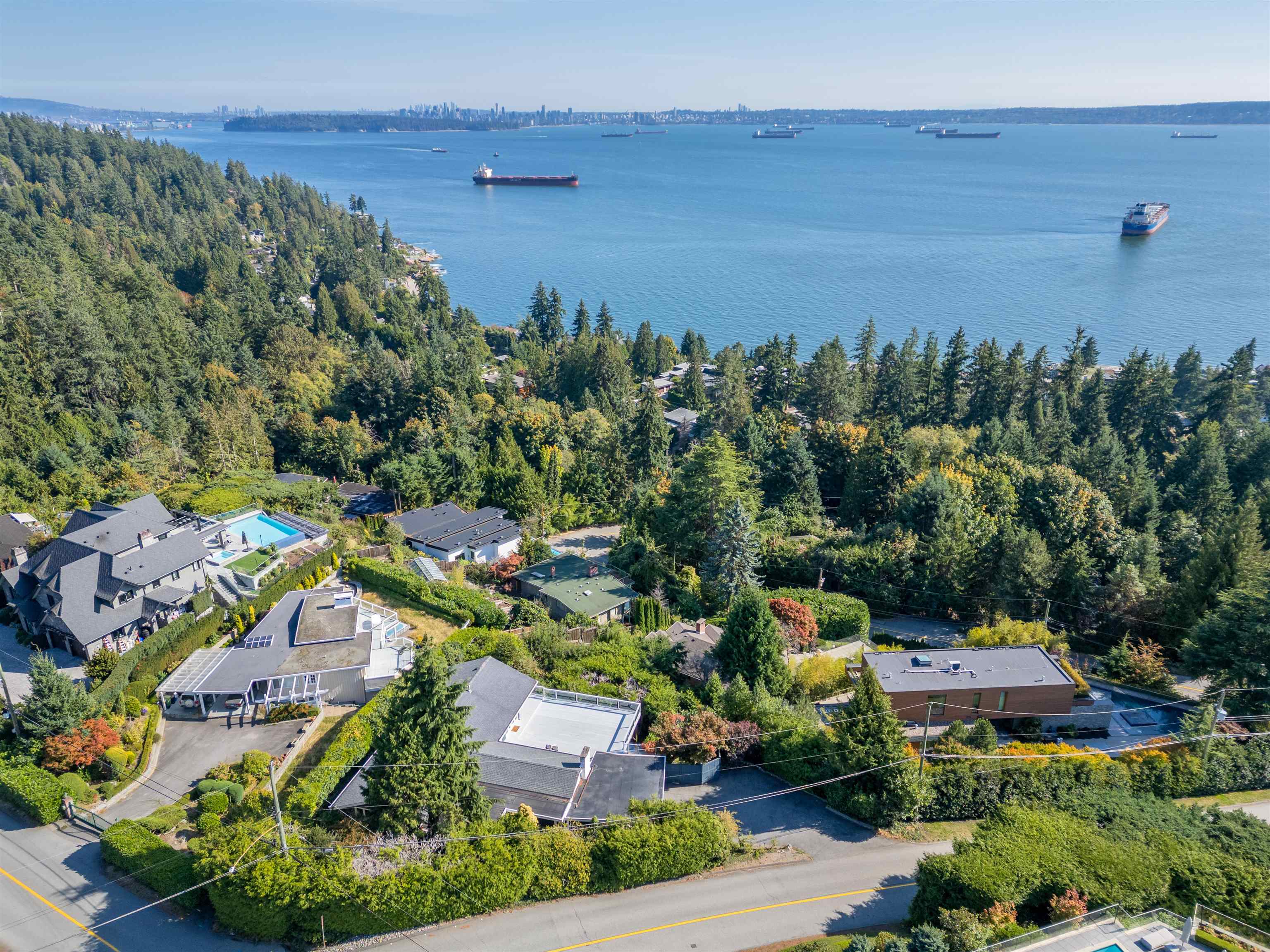4111 Burkehill Road, West Vancouver, BC V7V 3L9