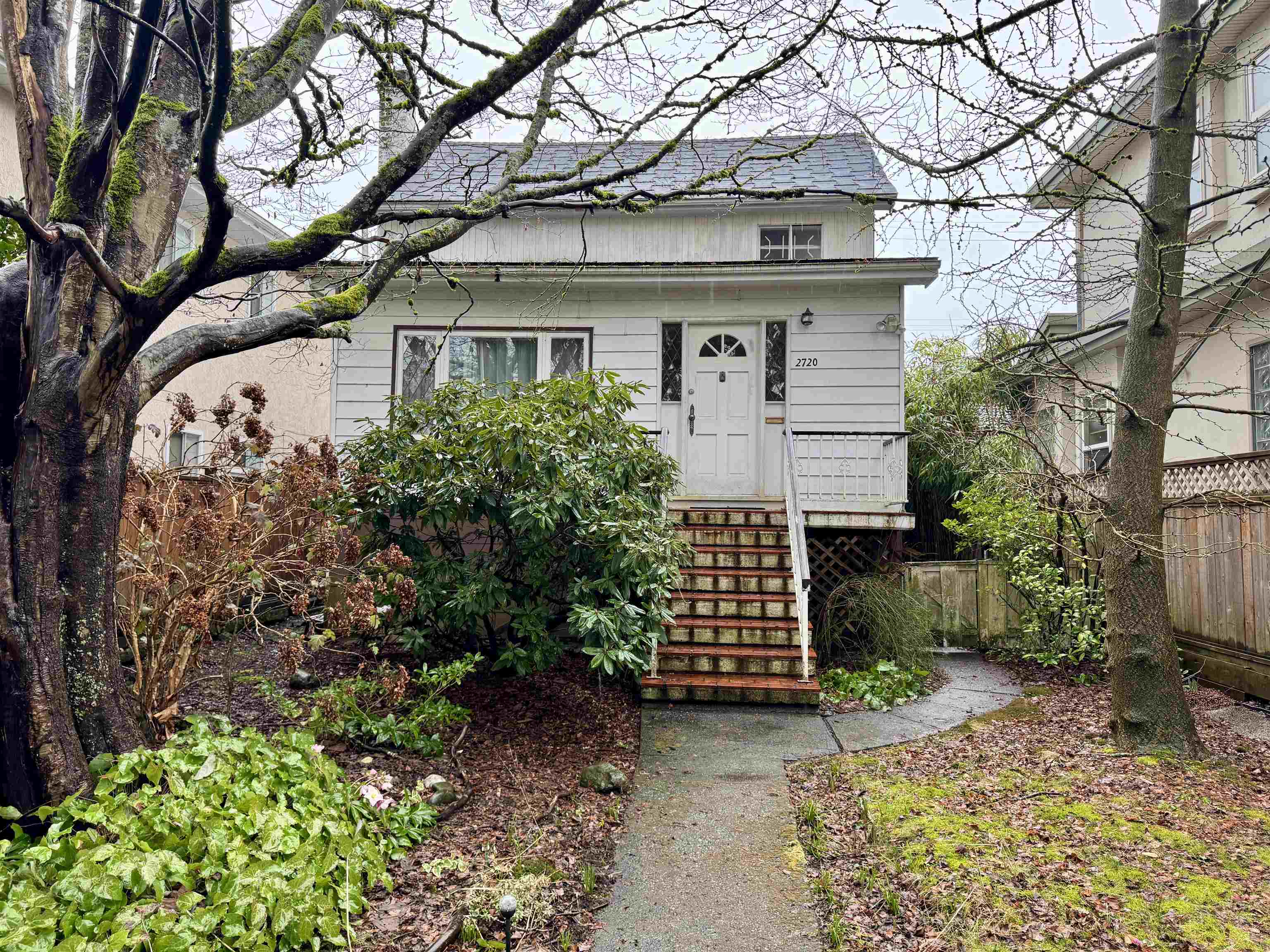 2720 West 24th Avenue, Vancouver, BC V6L 1R1
