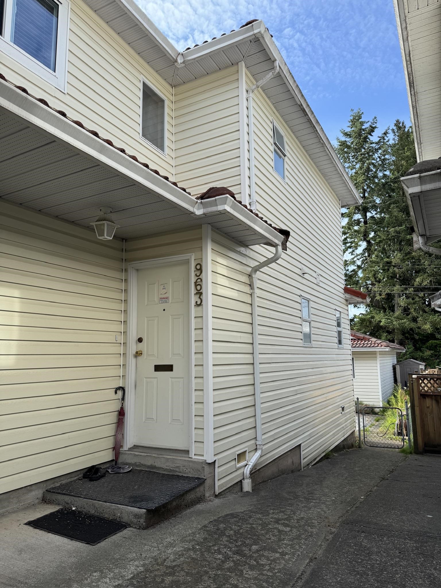 963 East 11th Avenue, Vancouver, BC V5T 2E8