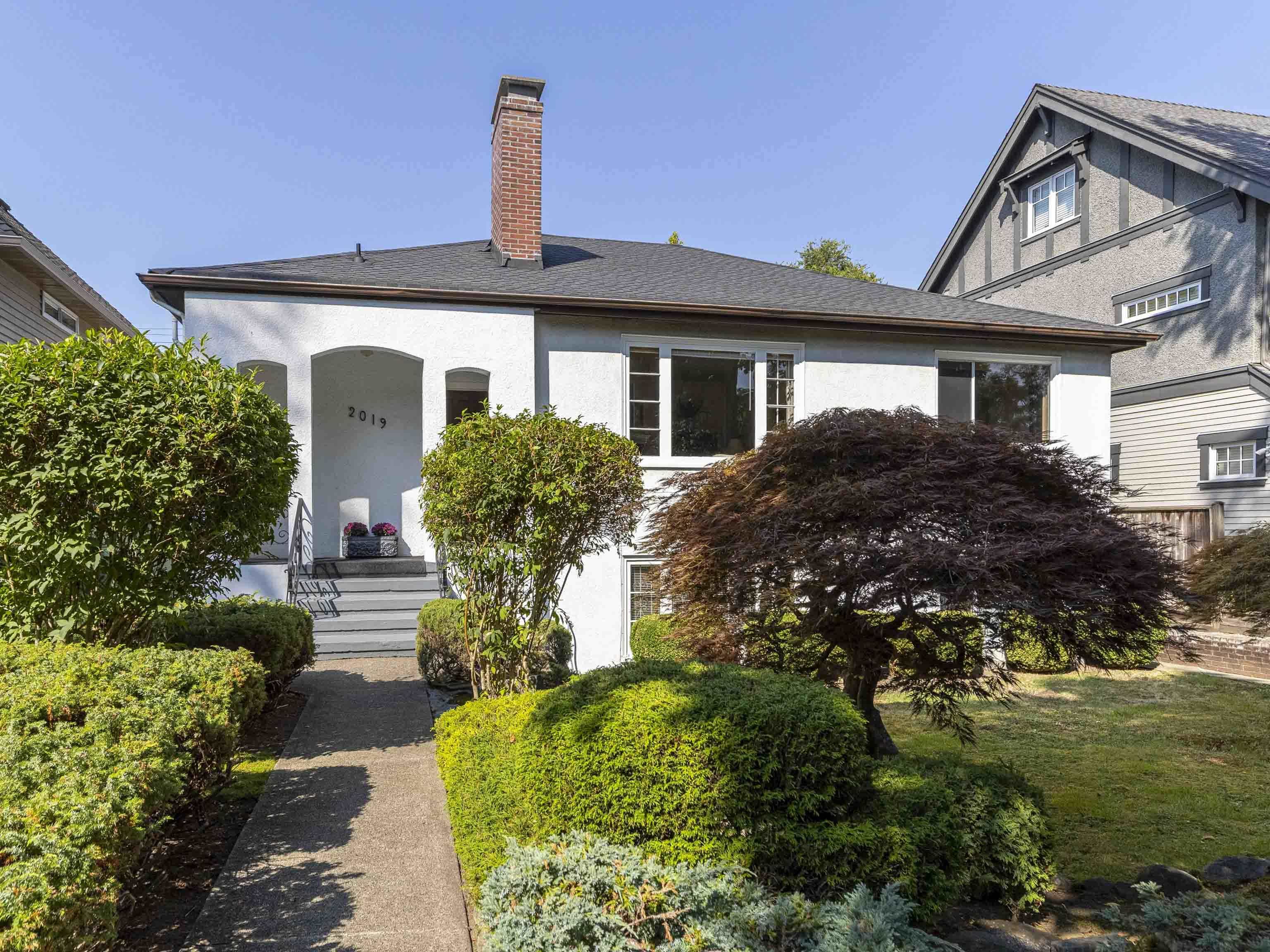 2015 West 13th Avenue, Vancouver, BC V6J 2H8
