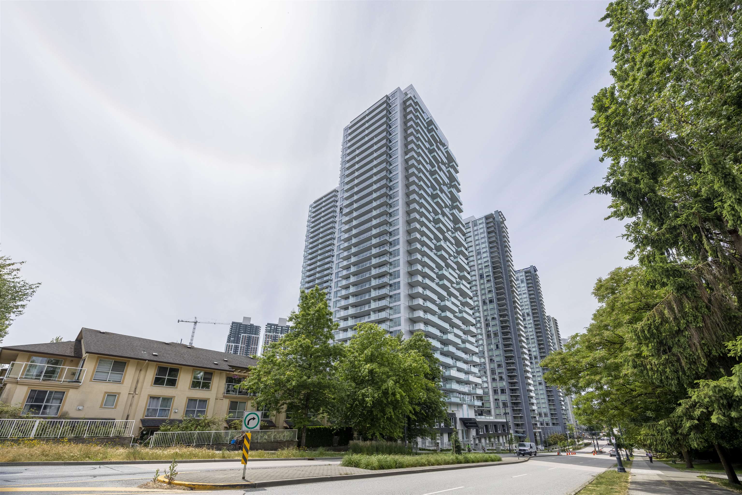 13778 100 Ave #2901 #2901, Surrey, BC V3T 0V3