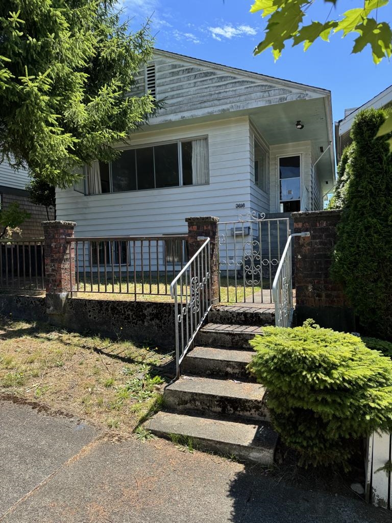 3616 Oxford Street, Vancouver, BC V5K 1P3