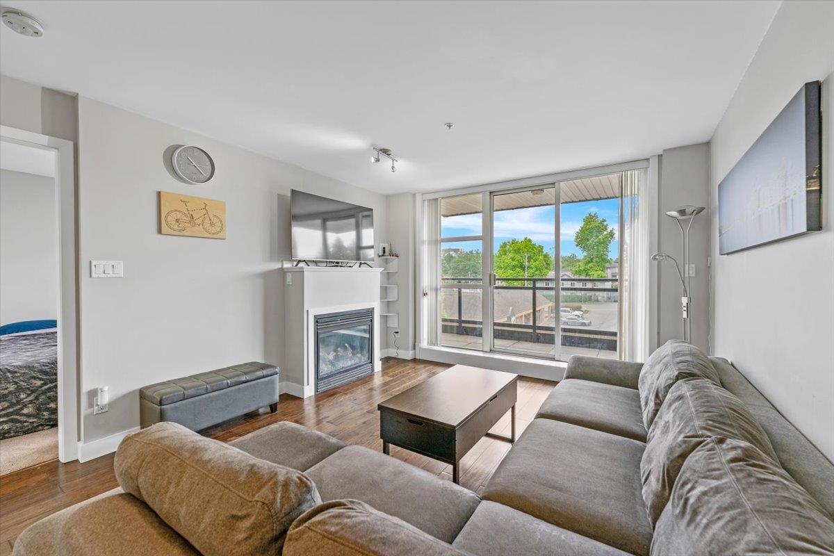 3255 Smith Avenue #409, Burnaby, BC V5G 0B5