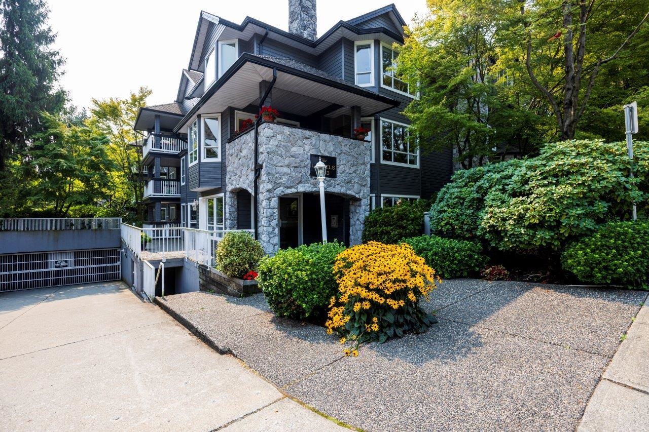 1133 29th Street East #302, North Vancouver, BC V7K 1C3