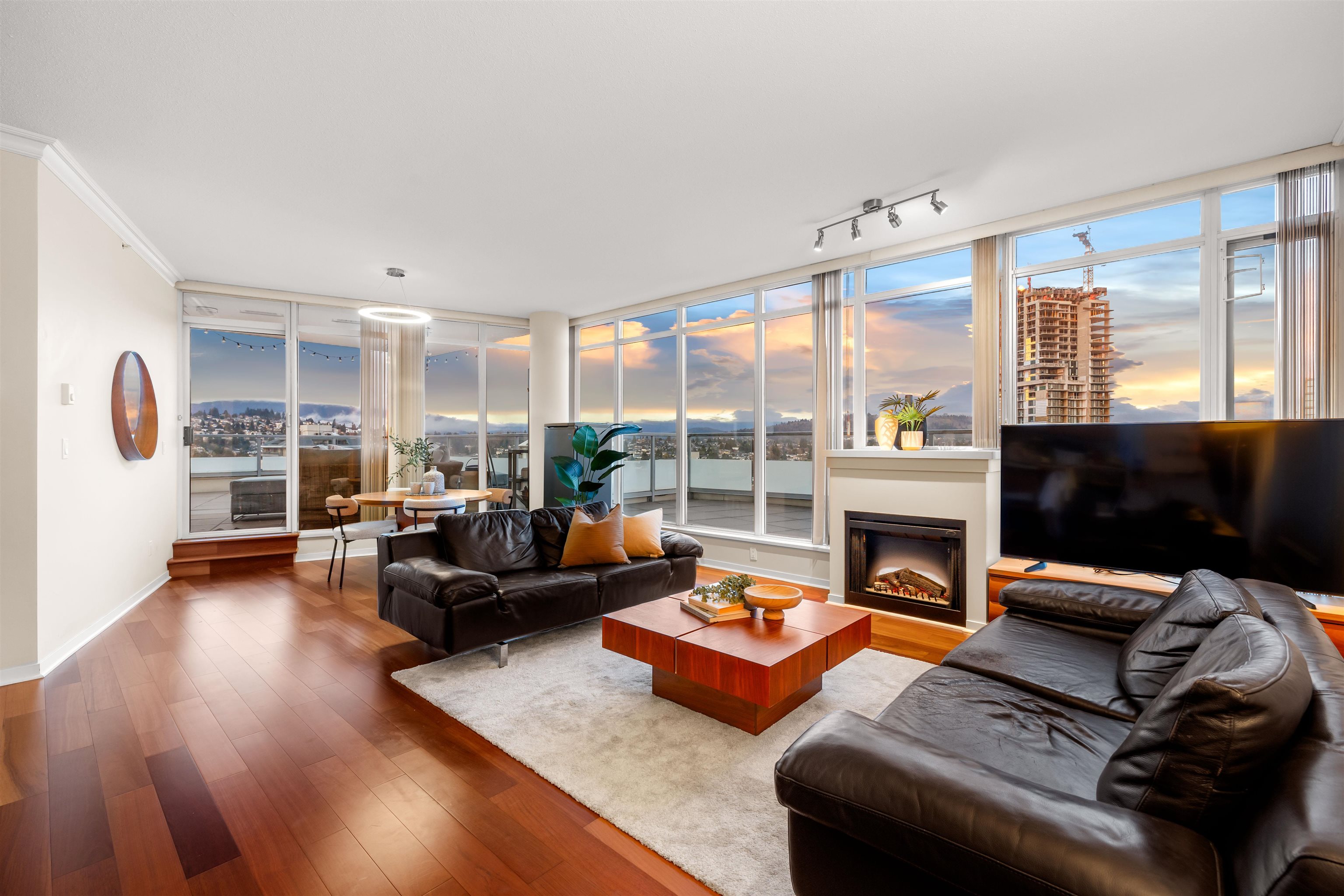 2133 Douglas Road #3103, Burnaby, BC V5C 0E9
