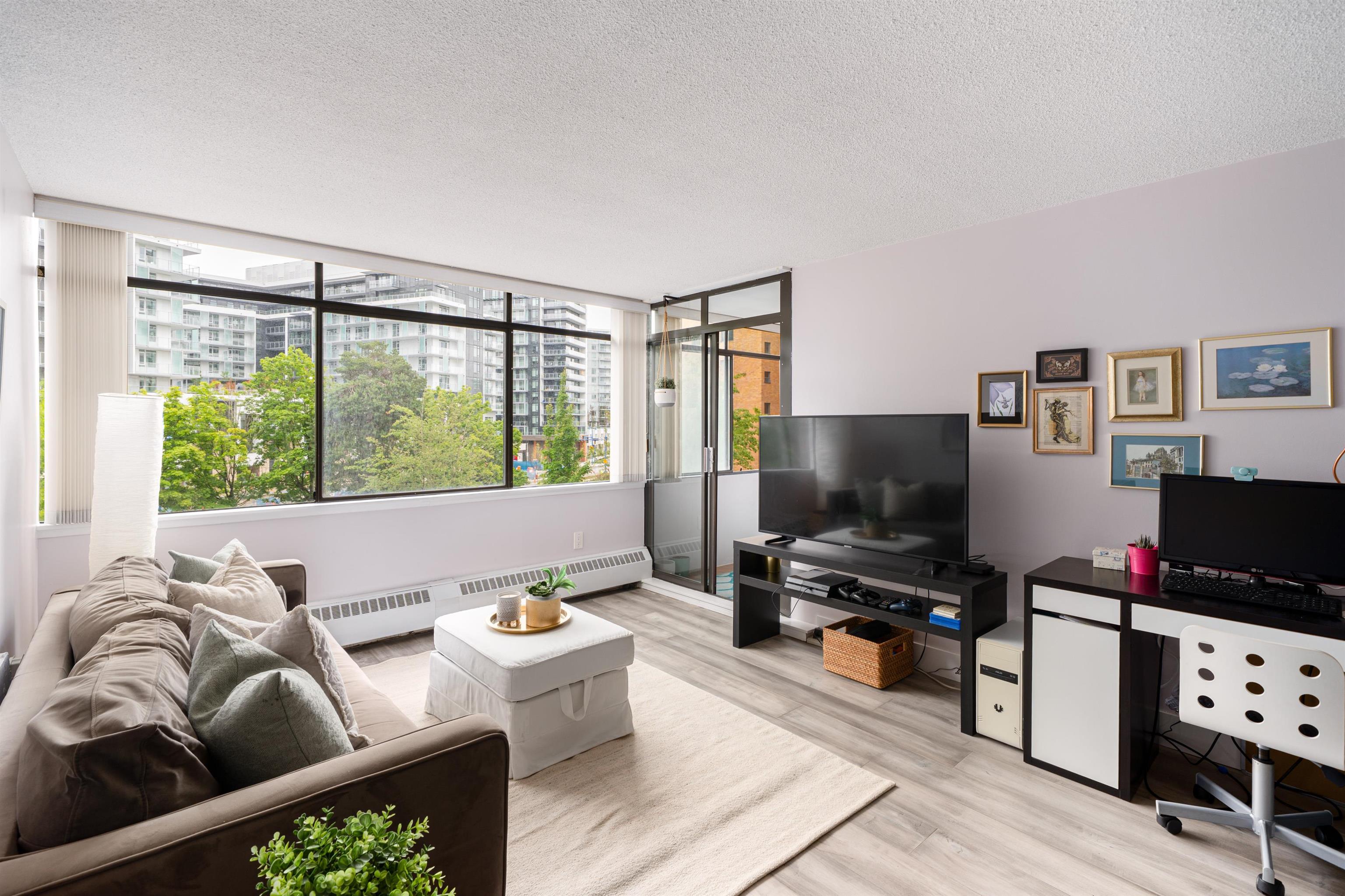 6631 Minoru Boulevard #403, Richmond, BC V6Y 1Z1