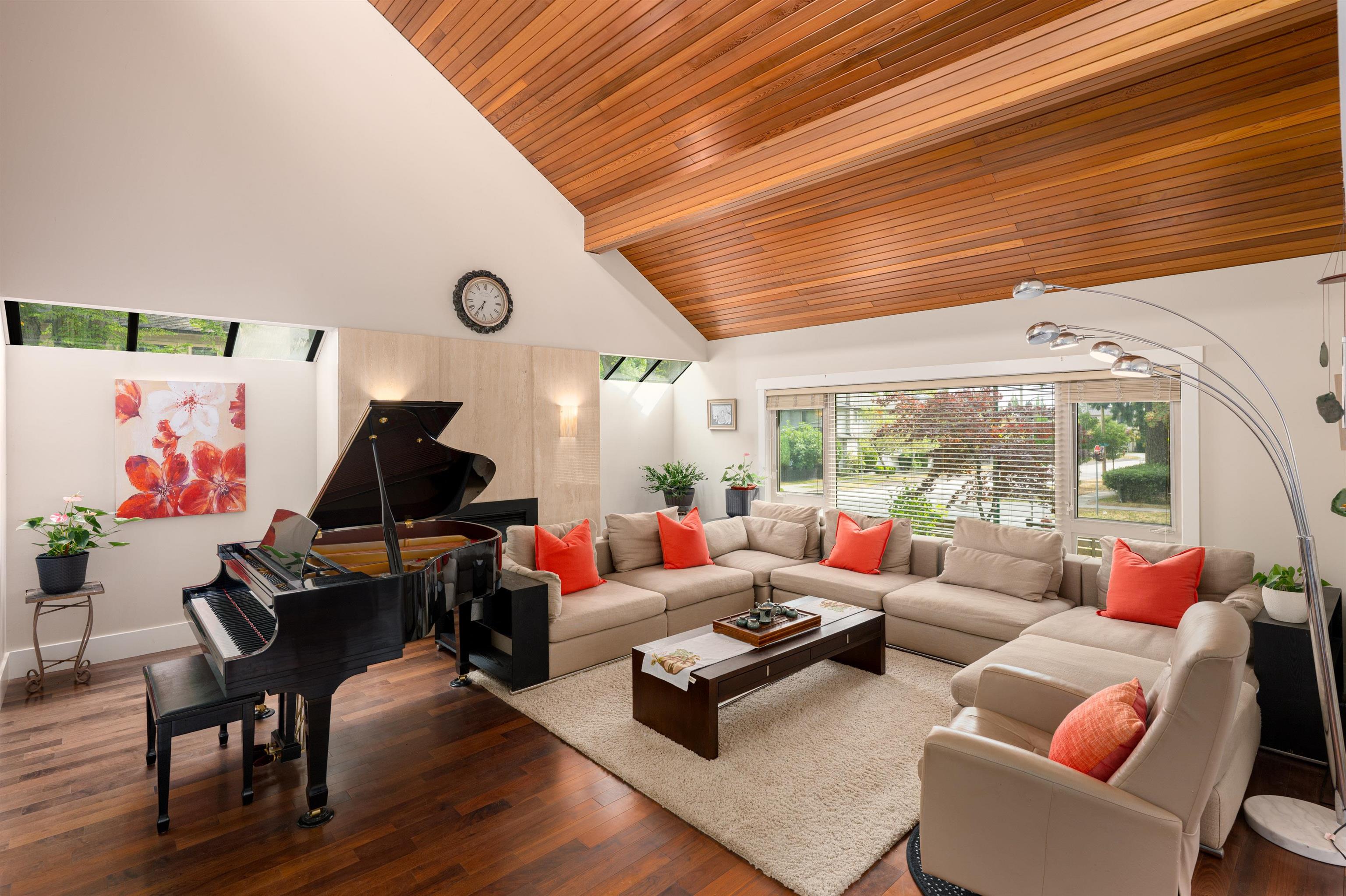 5483 Carnarvon Street, Vancouver, BC V6N 4G1