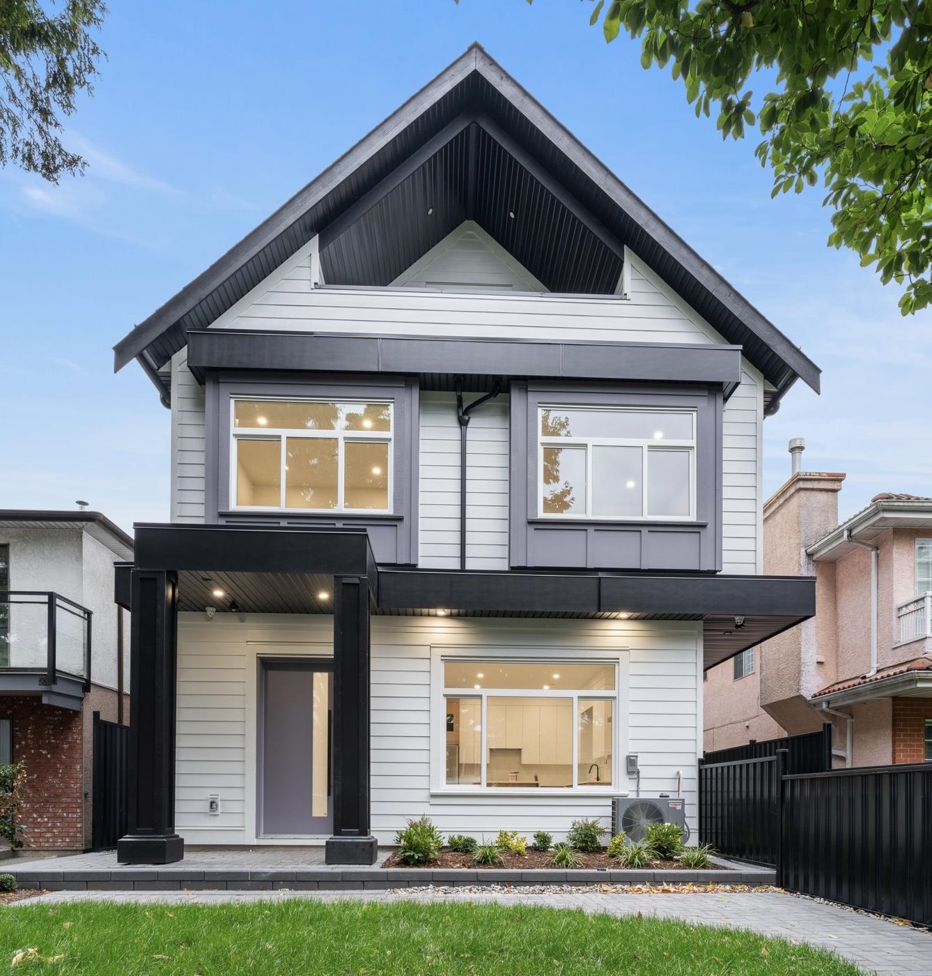 5873 Culloden Street, Vancouver, BC V5W 3S1