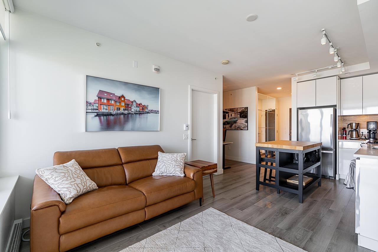 200 Nelsons Crescent #708, New Westminster, BC V3L 0H4