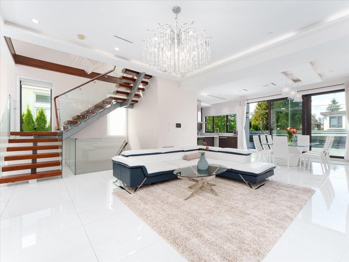 3011 West 27th Avenue, Vancouver, BC V6L 1W6