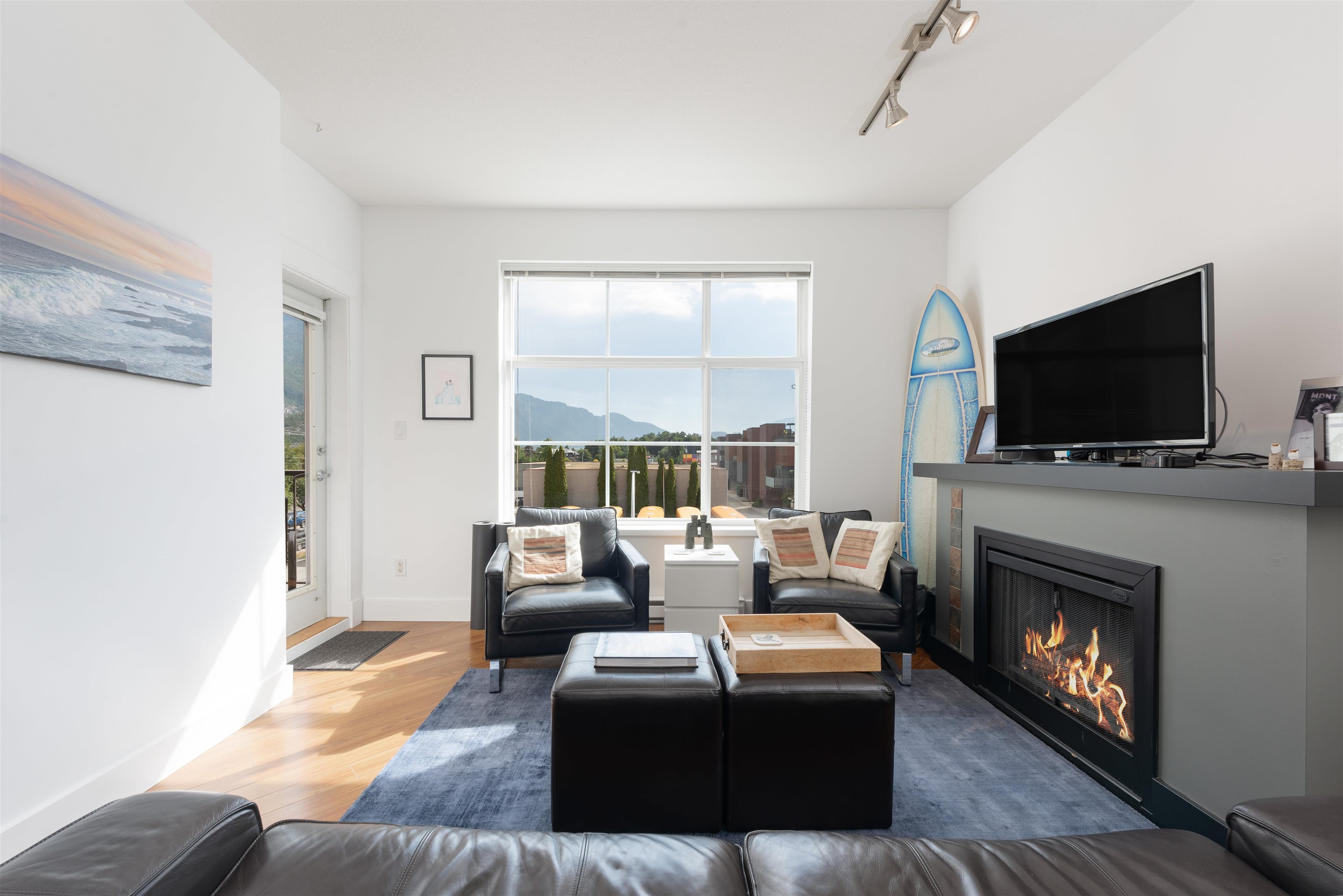 1336 Main Street #301, Squamish, BC V8B 0R2