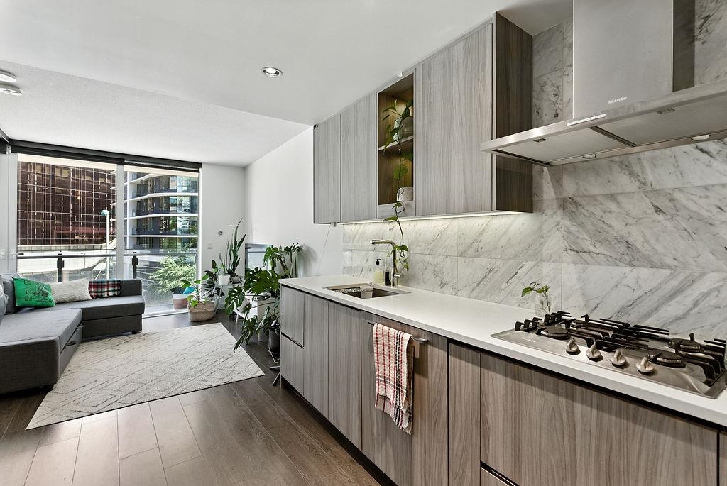 89 Nelson Street #408, Vancouver, BC V6Z 0E7