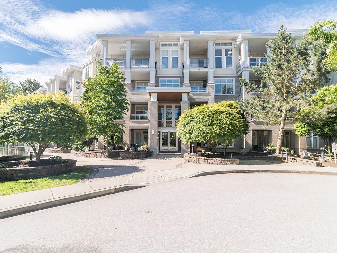 15428 31st Avenue #115, Surrey, BC V3S 3W4