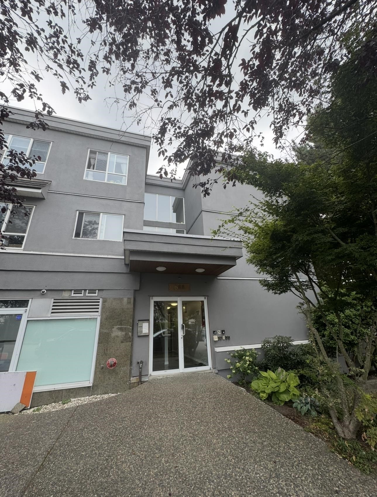 688 East 56th Avenue #302, Vancouver, BC V5X 1R7