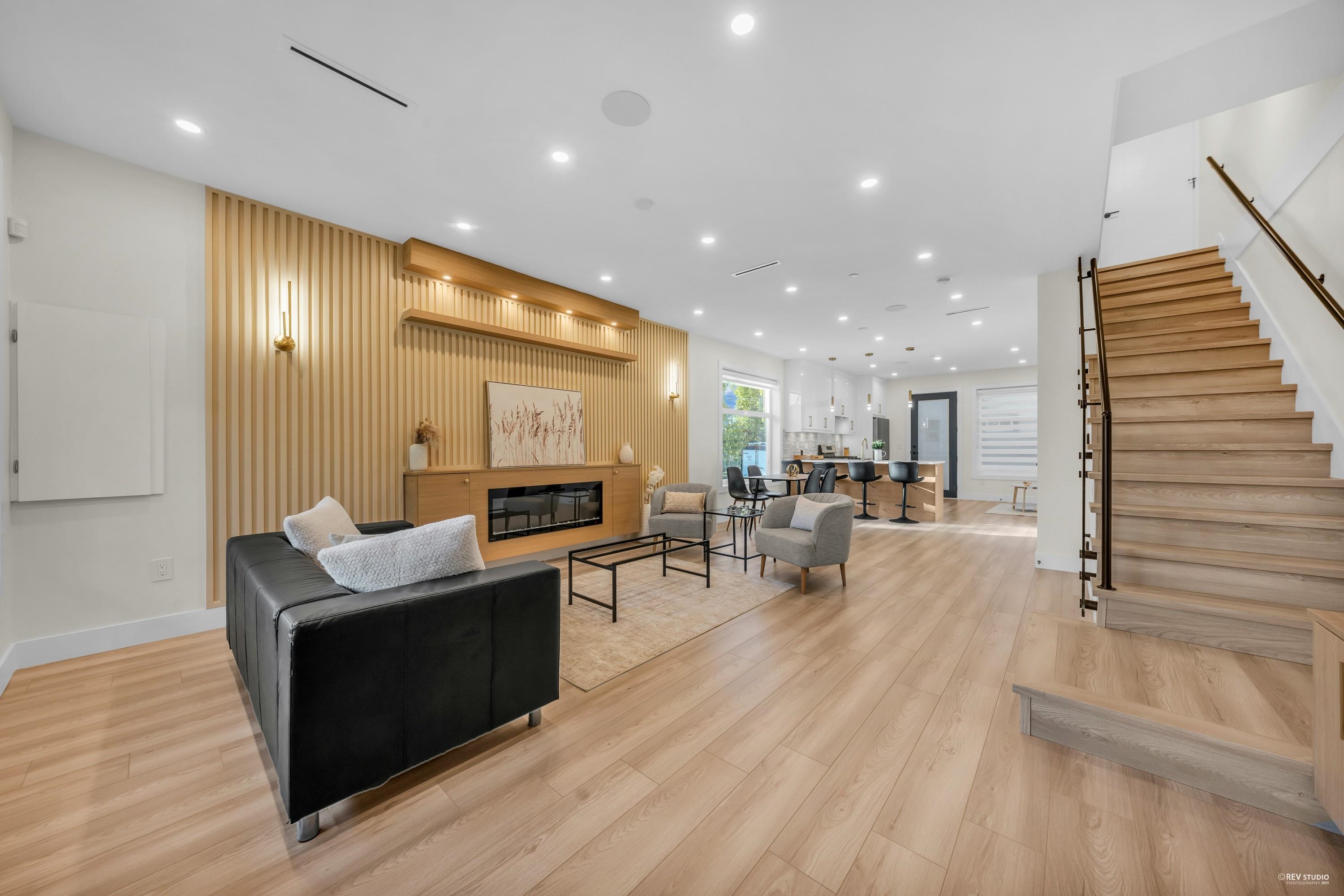 2705 East 3rd Avenue #1, Vancouver, BC V5M 1H3