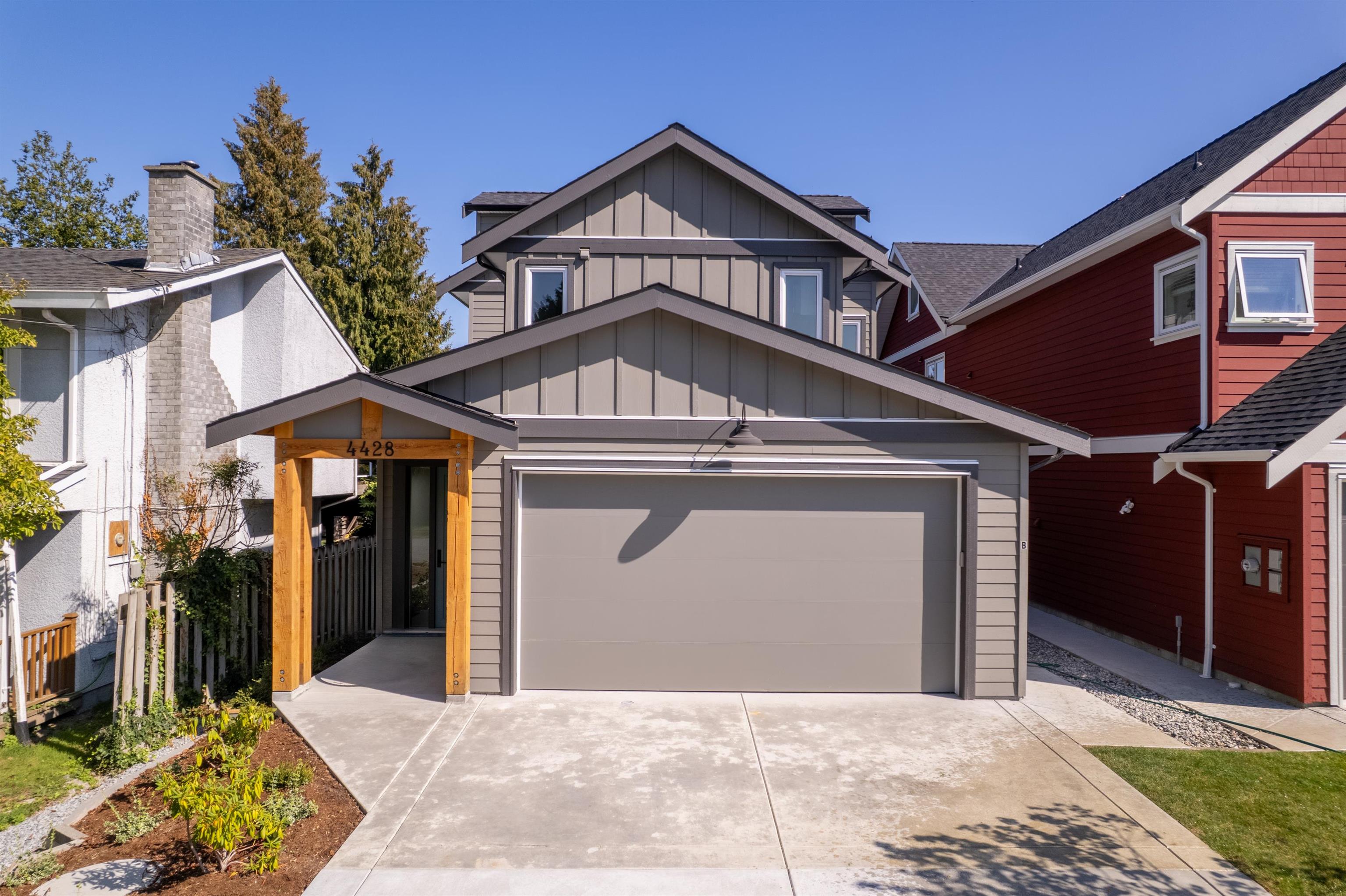 46b Street, Ladner, BC V4K 2M9