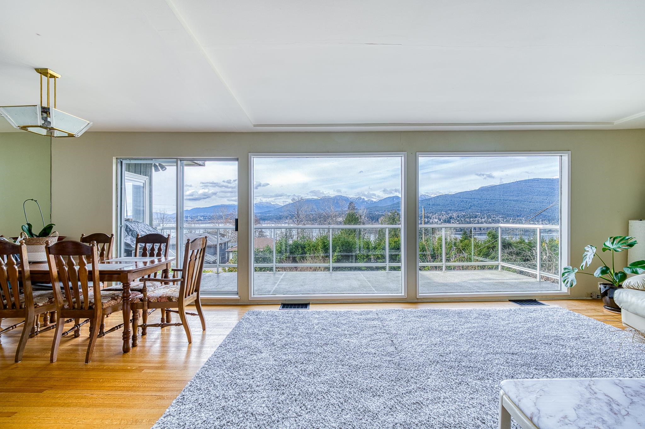 7345 Braeside Drive, Burnaby, BC V5A 1G2