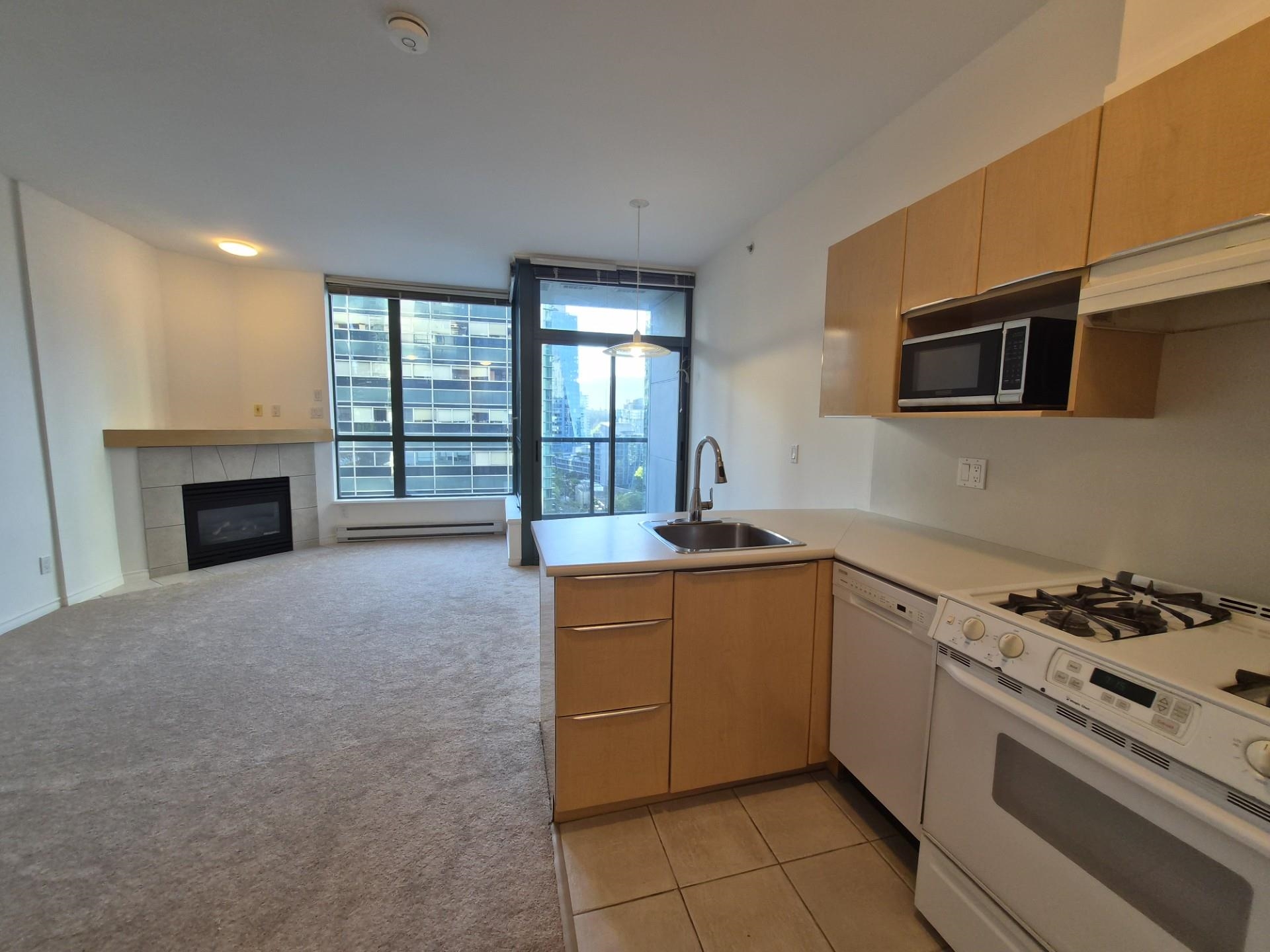 1239 West Georgia Street #806, Vancouver, BC V6E 4R8