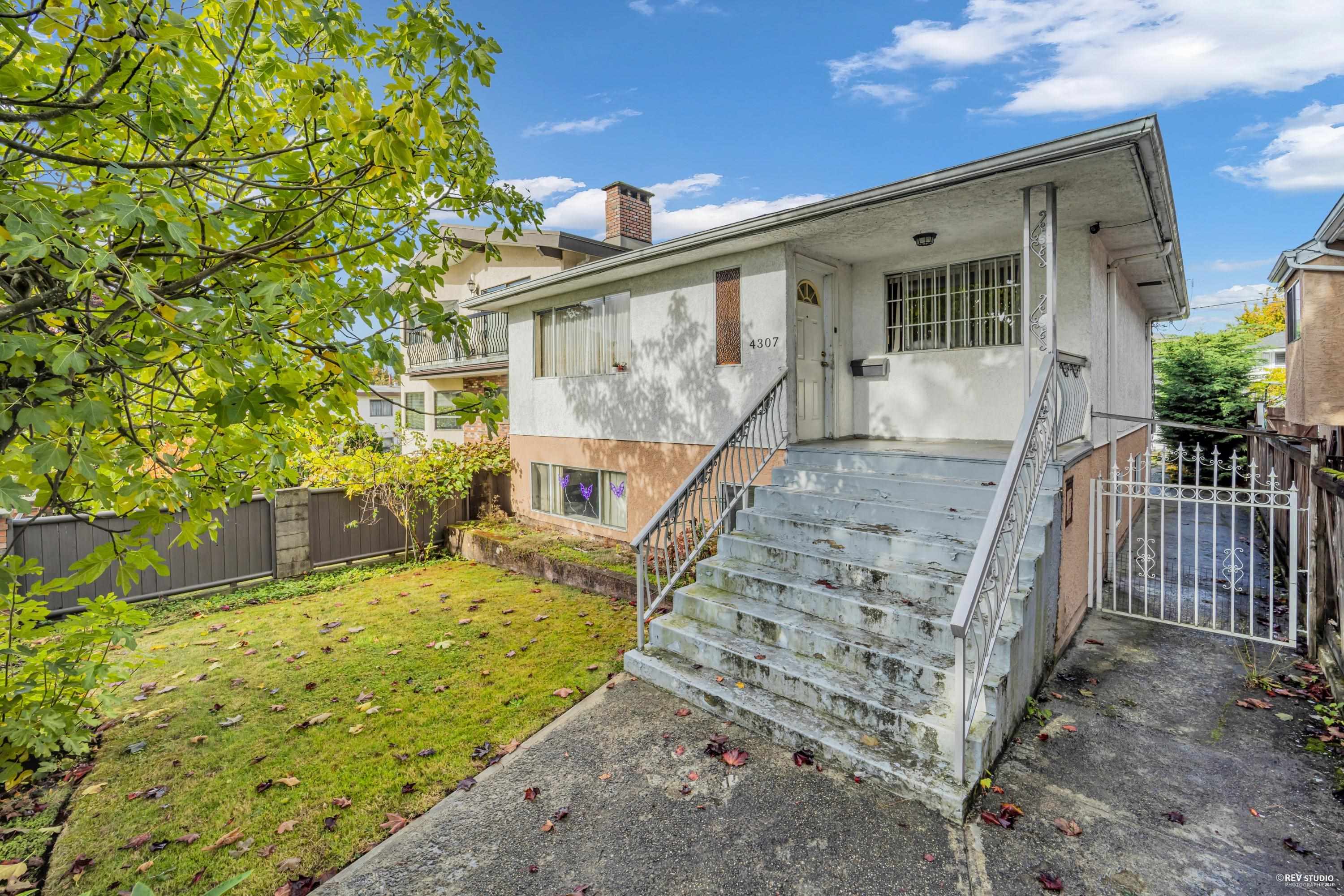 4307 Venables Street, Burnaby, BC V5C 3A3