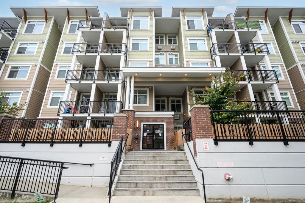 20696 Eastleigh Crescent #503, Langley, BC V3A 0M3