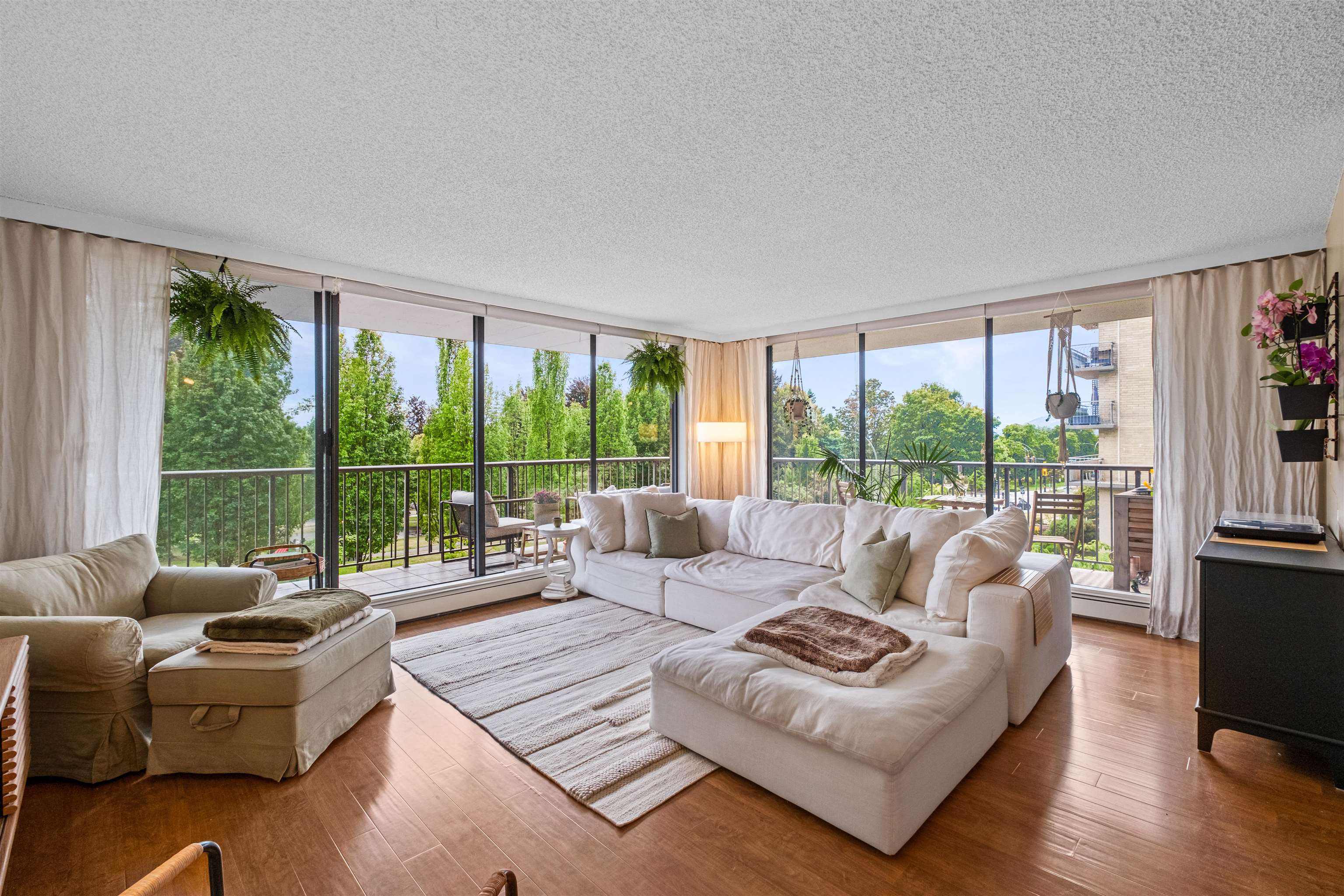 140 East Keith Road #201, North Vancouver, BC V7L 4M9