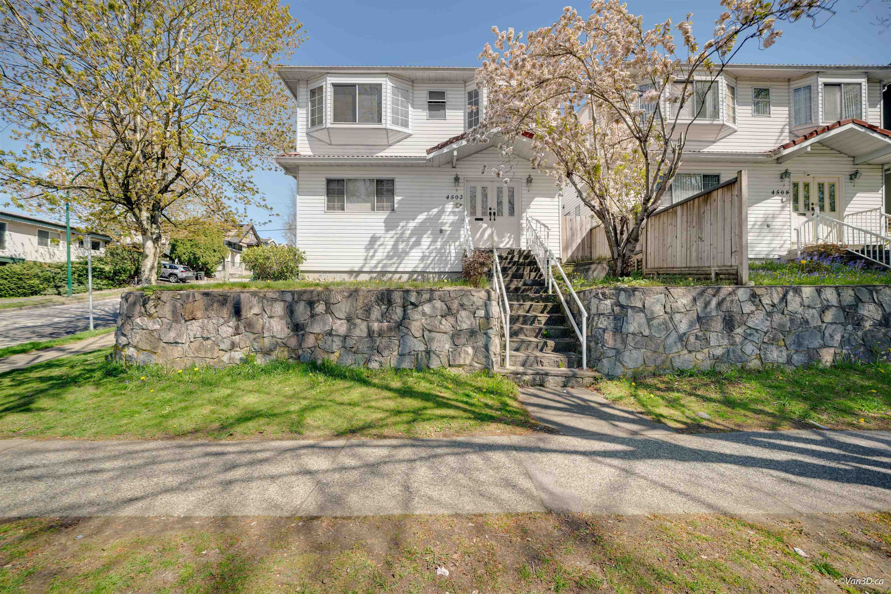 4502 Nanaimo Street, Vancouver, BC V5N 5J4