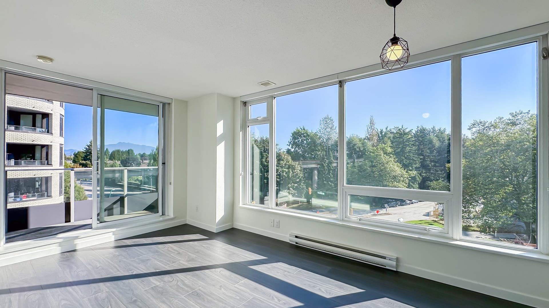 5515 Boundary Road #304, Vancouver, BC V5R 0E3