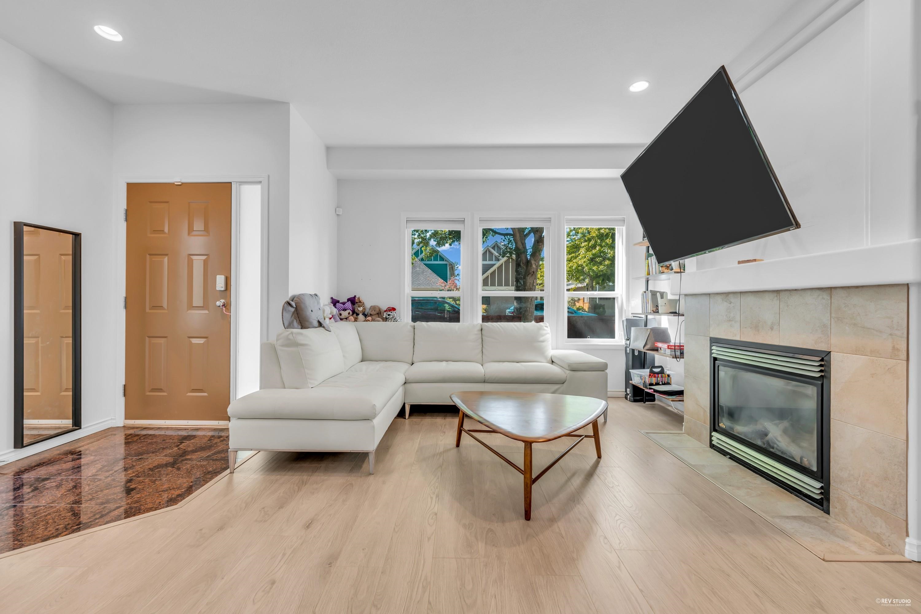6777 Livingstone Place #unit 16, Richmond, BC V7C 5V8