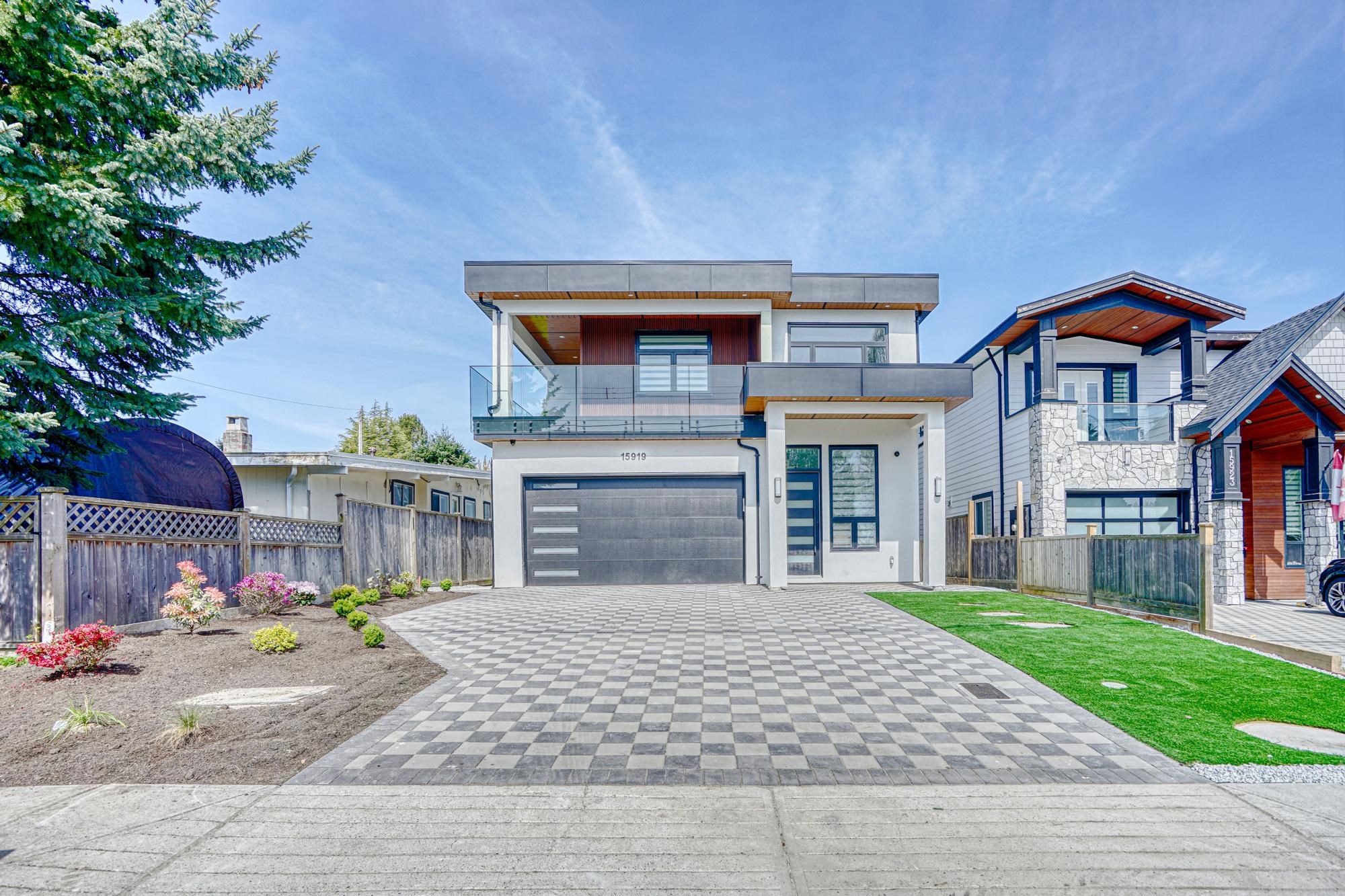 15919 Russell Avenue, White Rock, BC V4B 2S6
