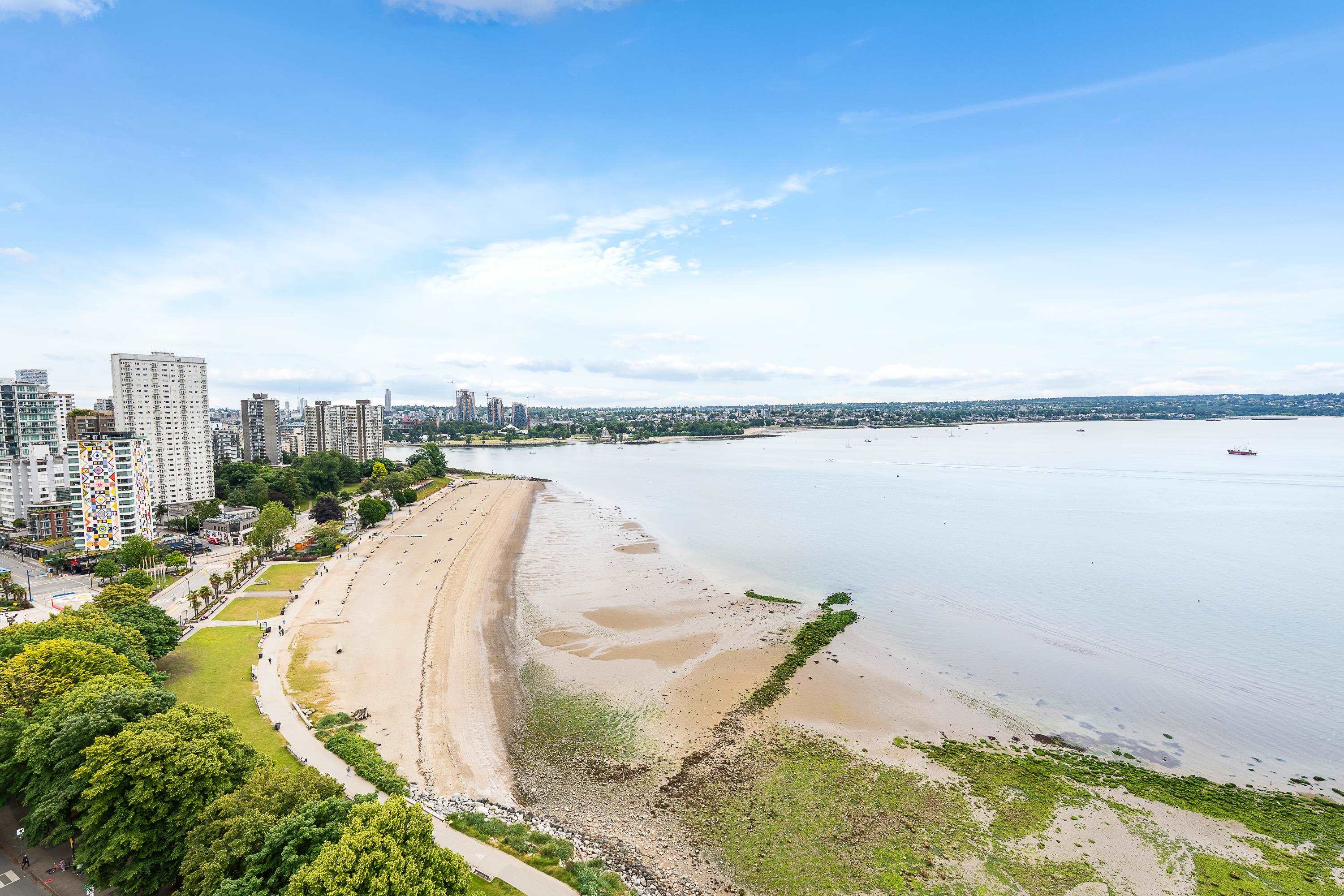 1995 Beach Avenue #201, Vancouver, BC V6G 2Y3