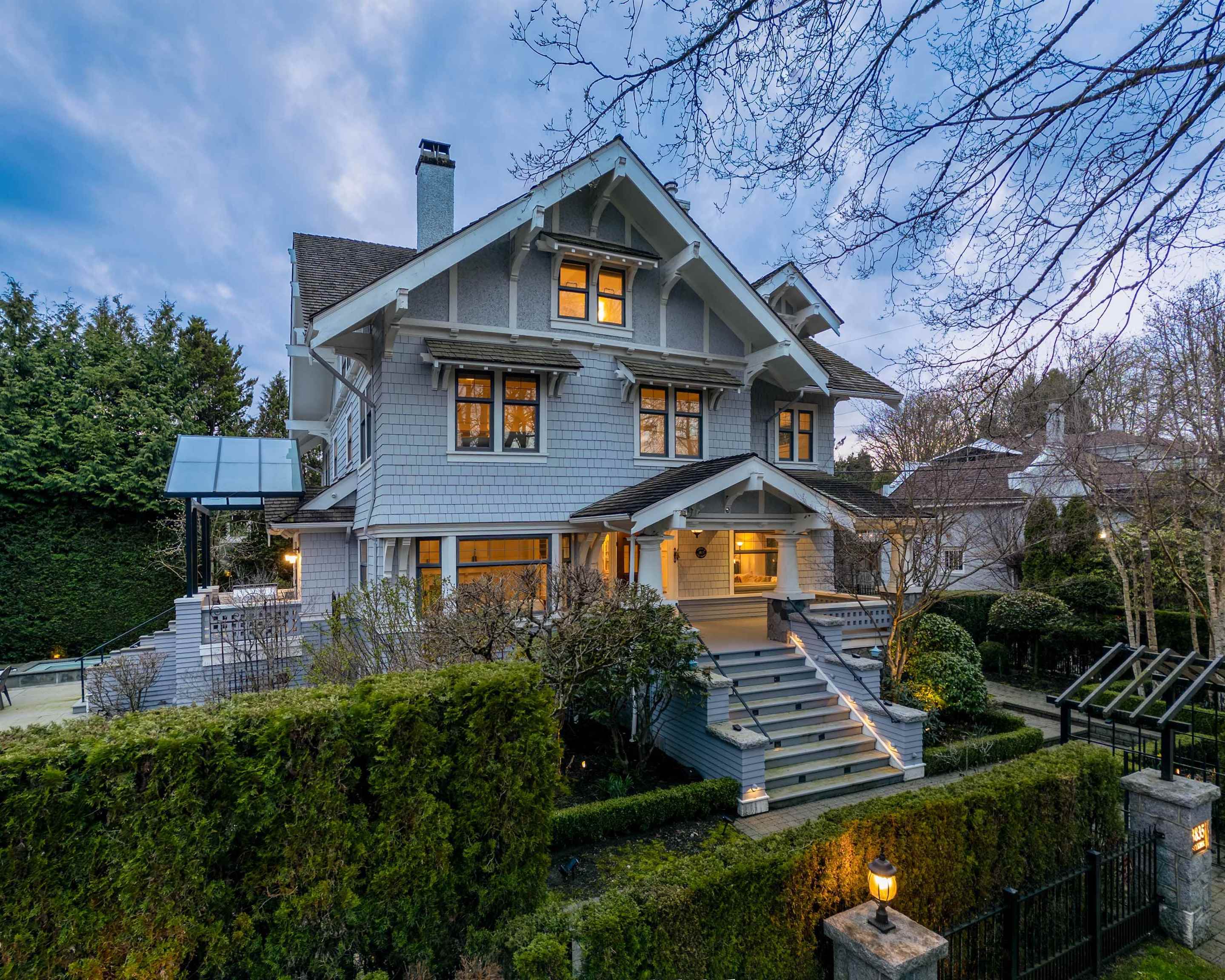 3835 Selkirk Street, Vancouver, BC V6H 2Z2