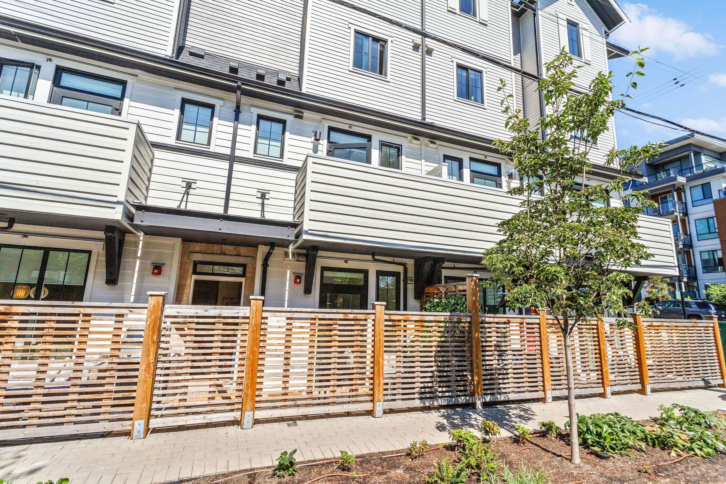 237 Ridgeway Ave #6, North Vancouver, BC V7L 0H6