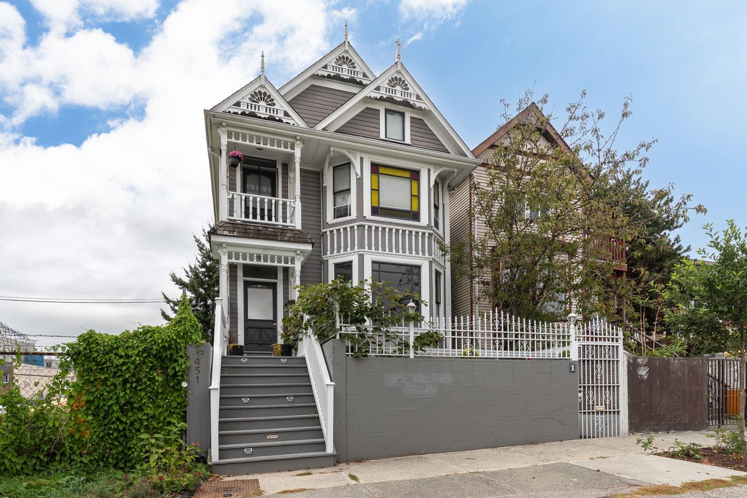 451 East Pender Street #1, Vancouver, BC V6A 1V2