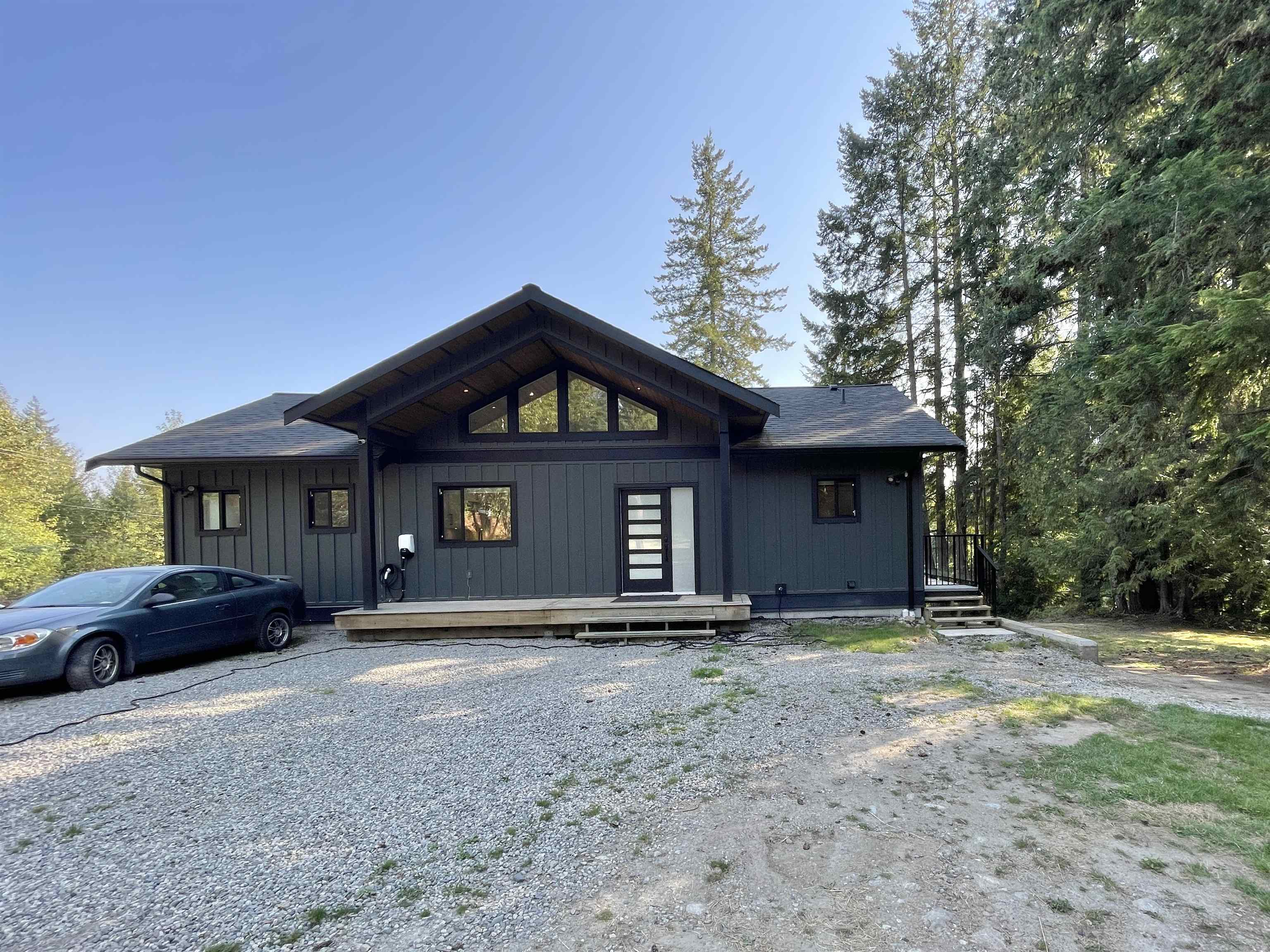 915 Payne Road, Gibsons, BC V0N 1V7